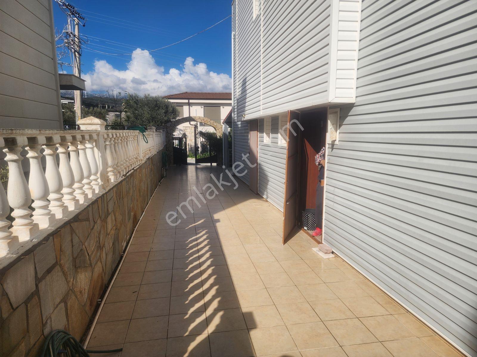 Mordoğan Emlaktan Ardıç Sahiline 250m Mesafede Kiralık Yazlık - Görsel 3