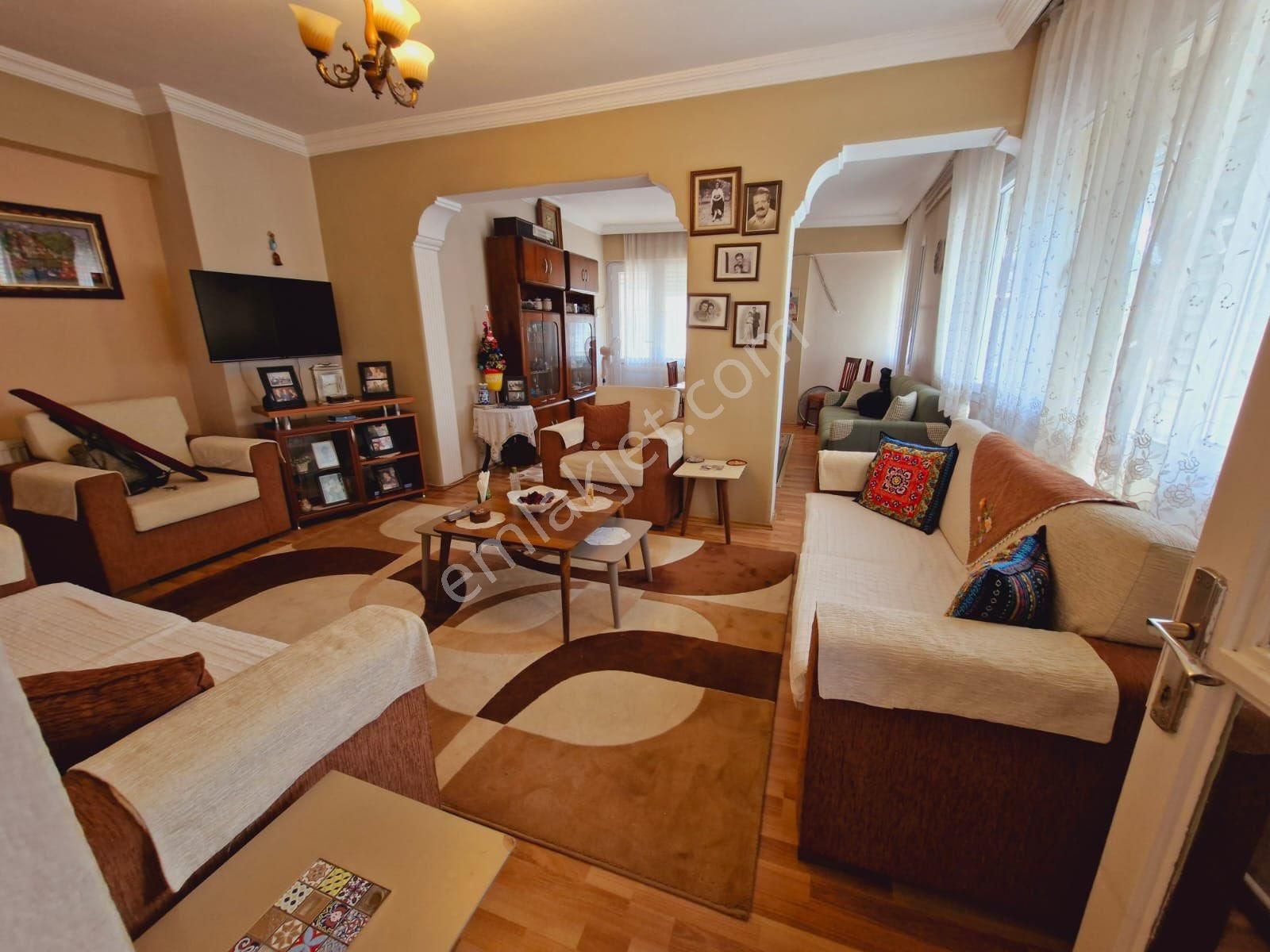 Askeri Hastane Yanında 2+1 110m2 Önü Açık Ferah Bakımlı Daire - Görsel 3