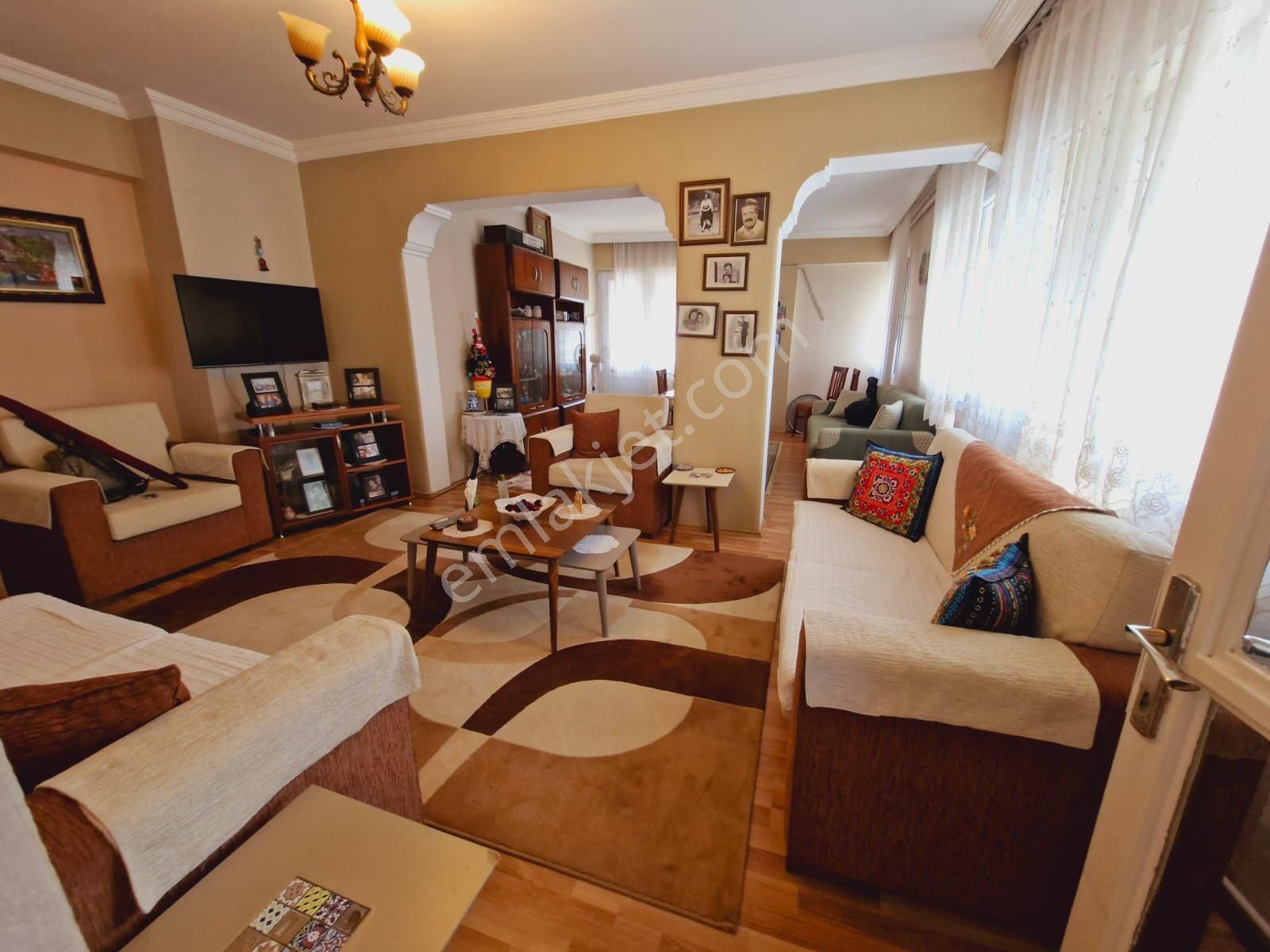 Askeri Hastane Yanında 2+1 110m2 Önü Açık Ferah Bakımlı Daire - Görsel 2