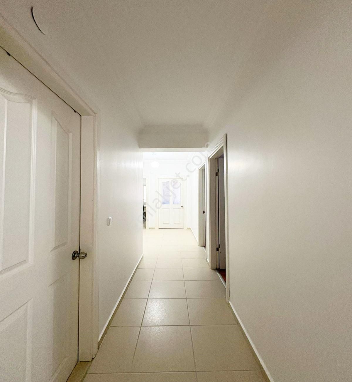 Avcılar Cihangirde 3+1 Ön Cephe Geniş Kullanışlı Satılık Ara Kat Daire - Görsel 2