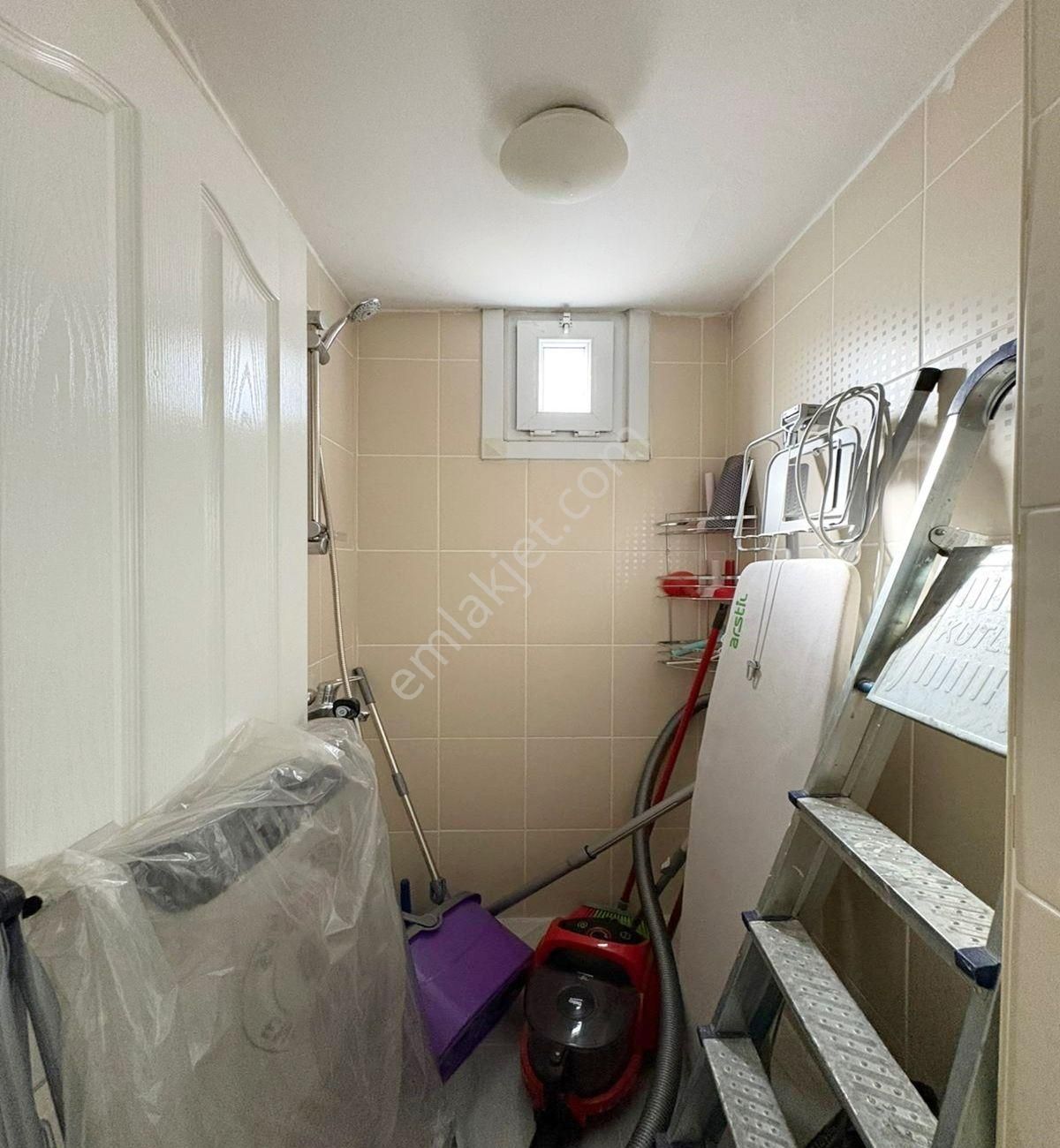 Avcılar Cihangirde 3+1 Ön Cephe Geniş Kullanışlı Satılık Ara Kat Daire - Görsel 8