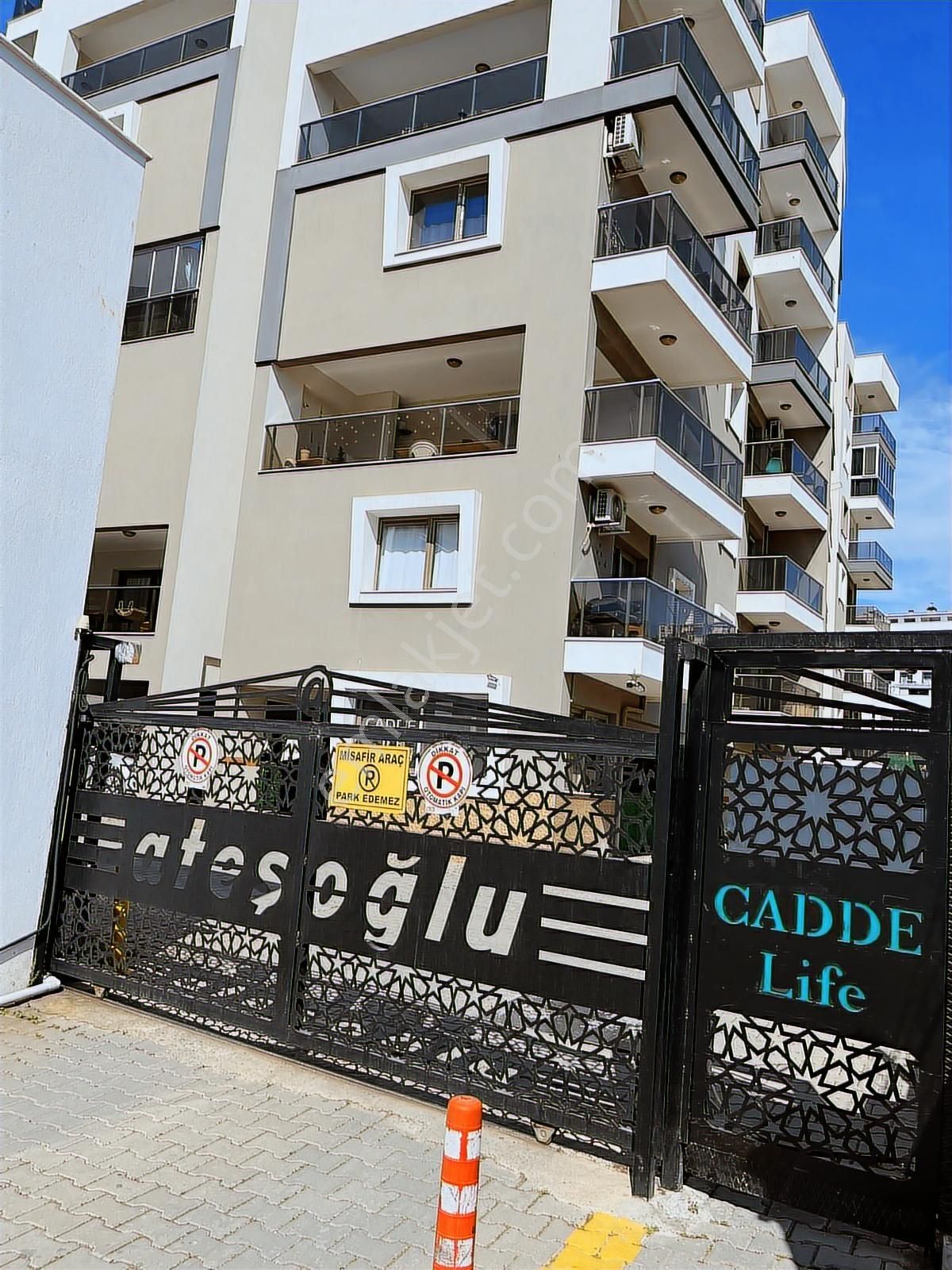 Satılık 1+1 Daire Çiğli Uğur Mumcu Mahallesi, Caddelife Sitesi - Görsel 2