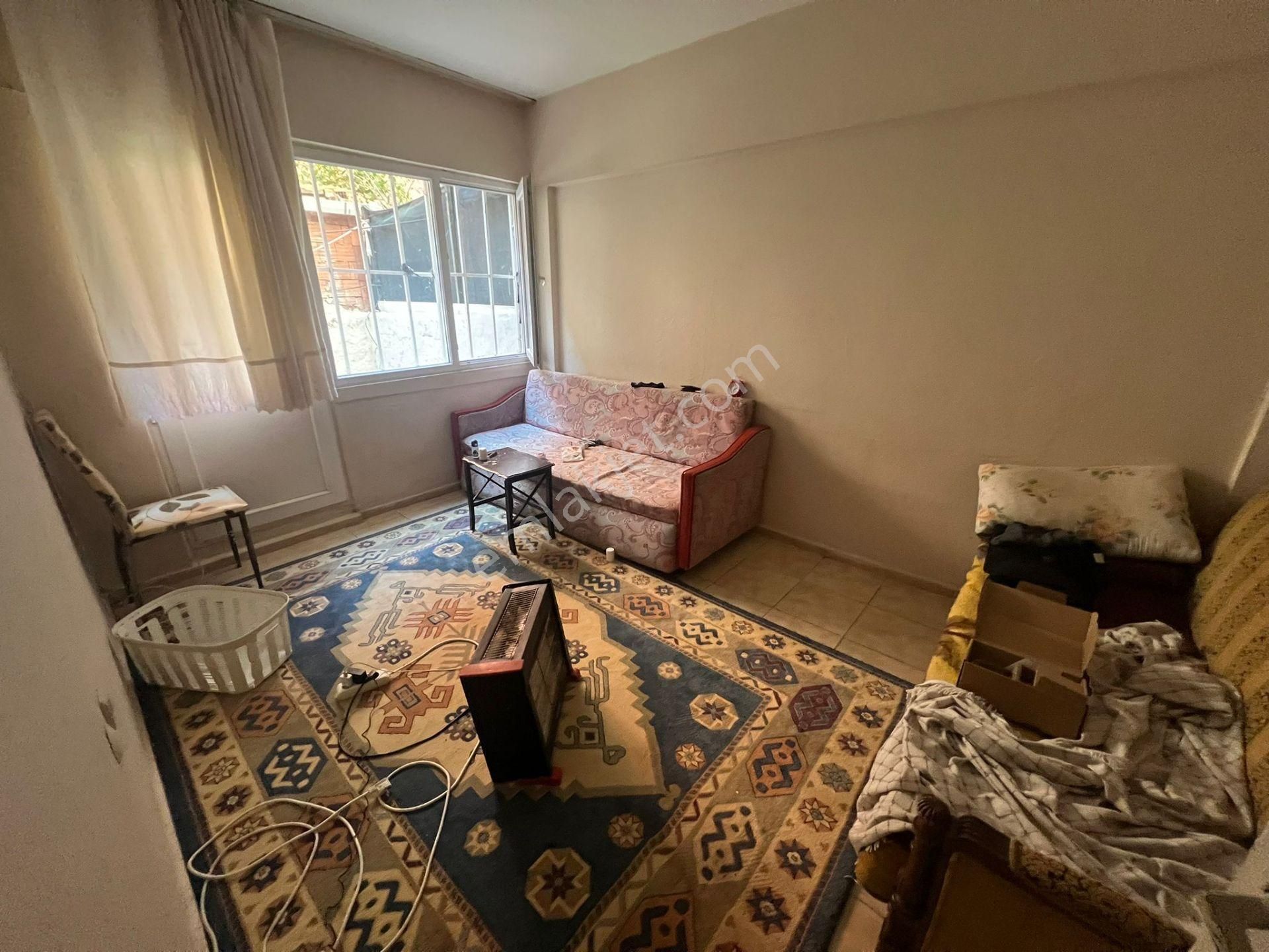 Buca Çamlık Mahde Uçanyol Yanı 2+0 60m2 Eşyalı Kiralık Klasik Daire - Görsel 2