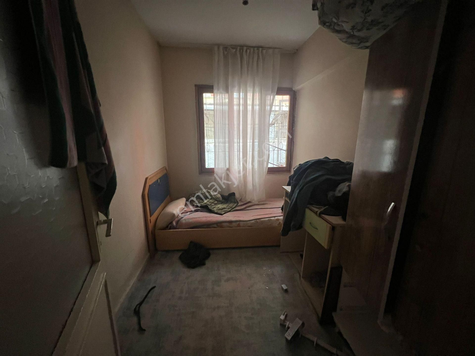 Buca Çamlık Mahde Uçanyol Yanı 2+0 60m2 Eşyalı Kiralık Klasik Daire - Görsel 4