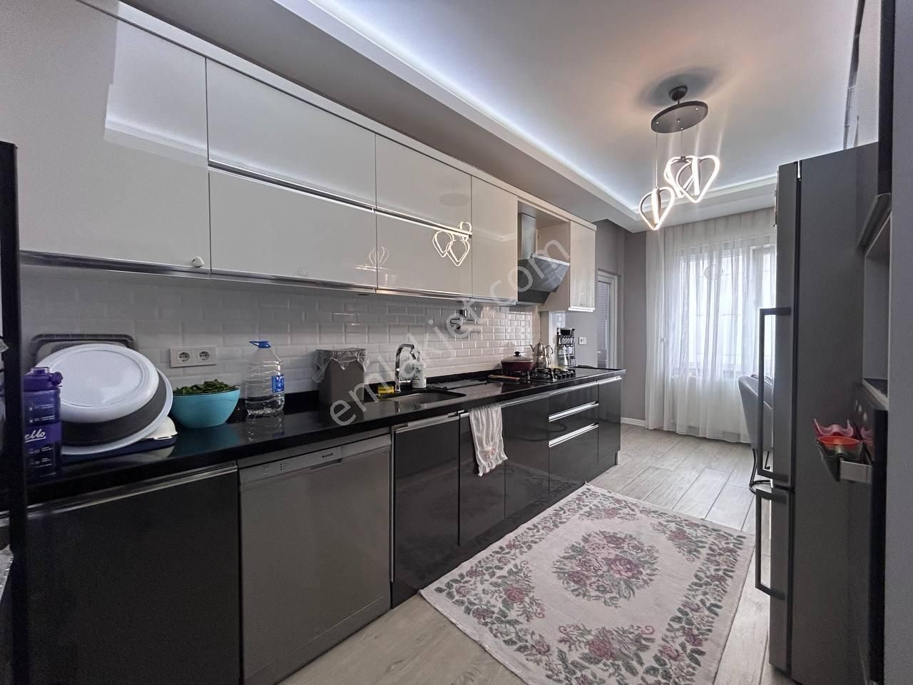 Nişantaşı Caddesine 2. Bina Donanımlı Satılık 3+1 Daire - Görsel 4