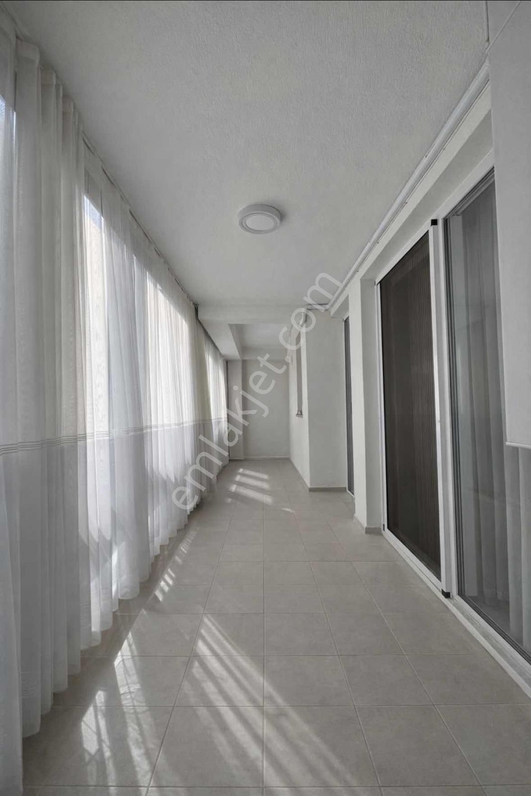 Nif Evlerinde Cam Balkonlu Özel Otoparklı Satılık 2+1 - Görsel 22