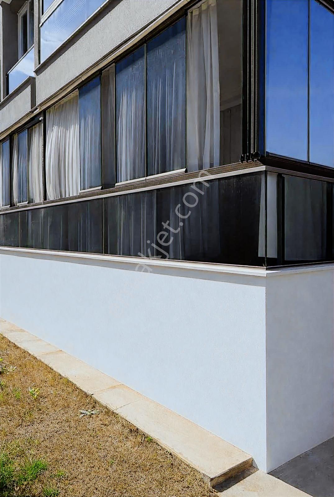 Nif Evlerinde Cam Balkonlu Özel Otoparklı Satılık 2+1 - Görsel 3