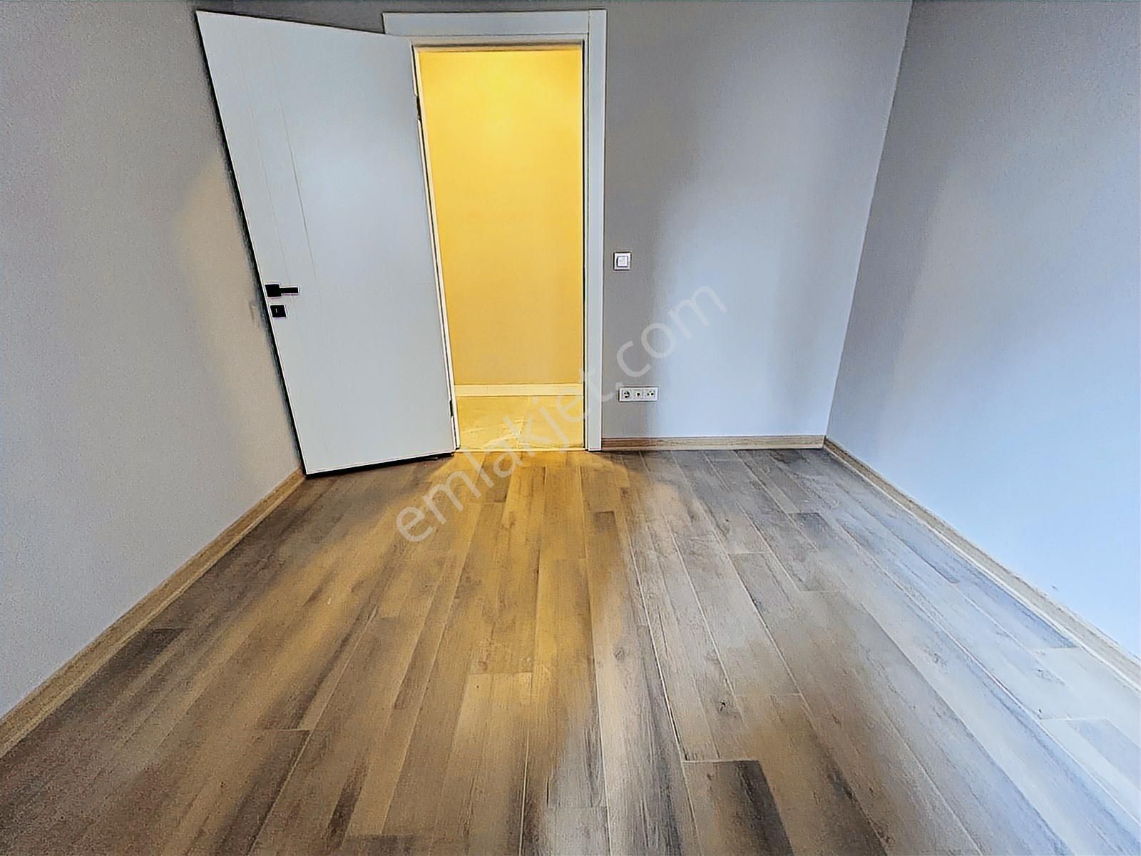 Ethemefendi Caddesinde İş Ve Konuta Uygun Sıfır Teraslı - Görsel 7