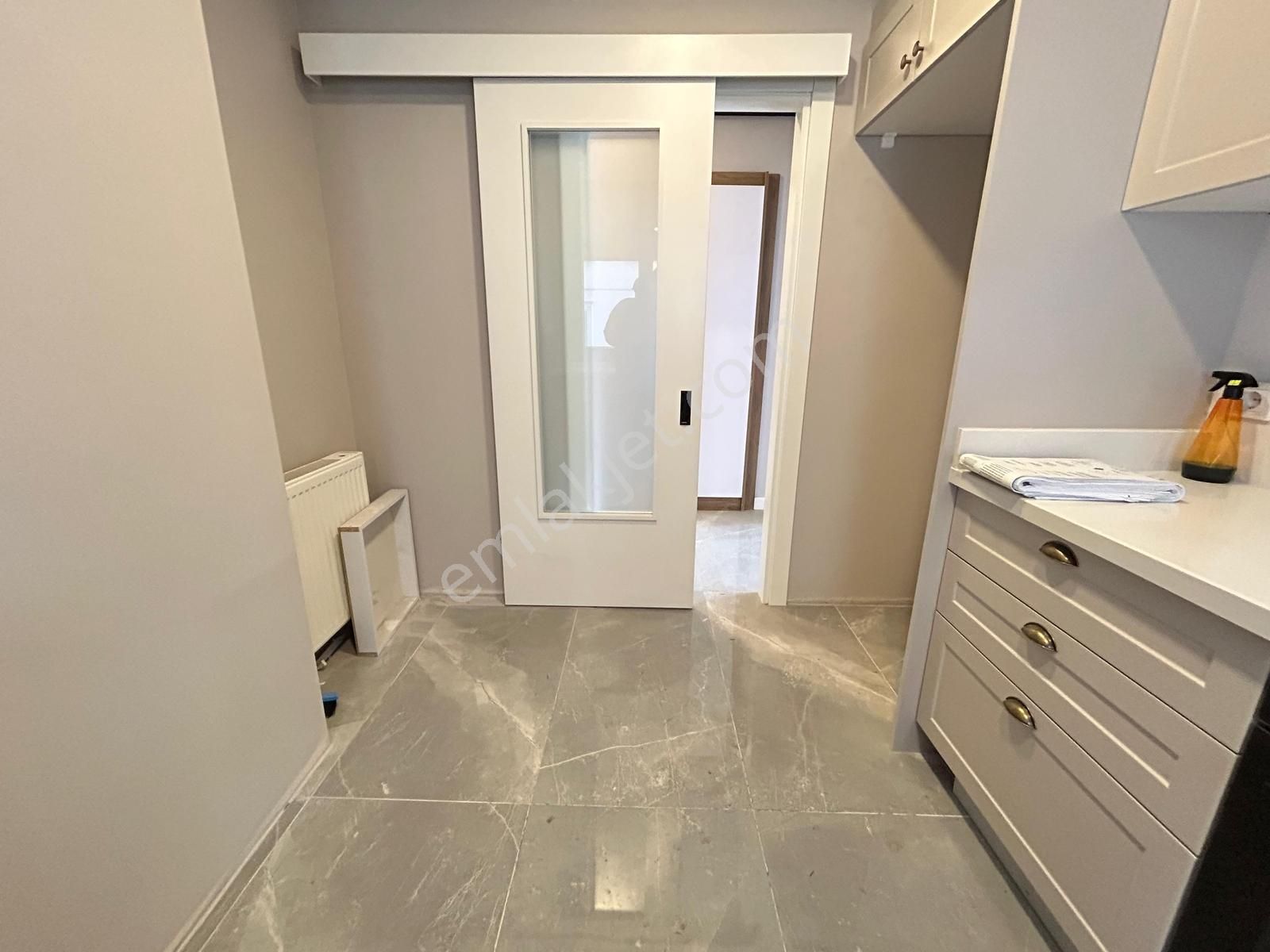 Ethemefendi Caddesinde İş Ve Konuta Uygun Sıfır Teraslı - Görsel 32