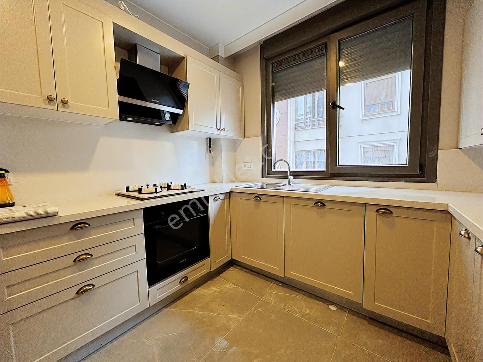 Ethemefendi Caddesinde İş Ve Konuta Uygun Sıfır Teraslı - Görsel 24