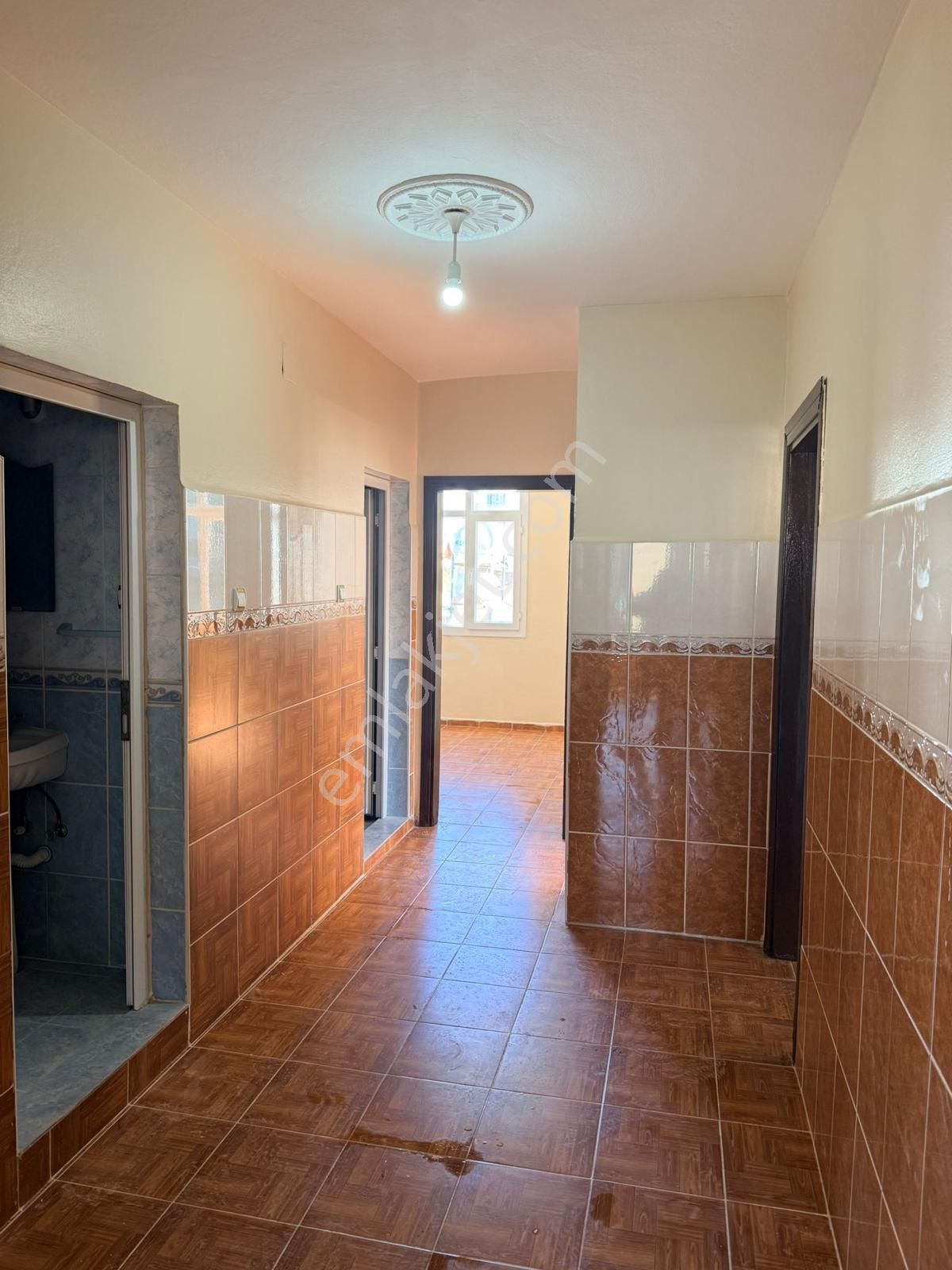 Gürselpaşa Mahallesi’nde Merkezi Konumda Geniş Oturumlu 2+1 Kiralık Müstakil Ev! - Görsel 5