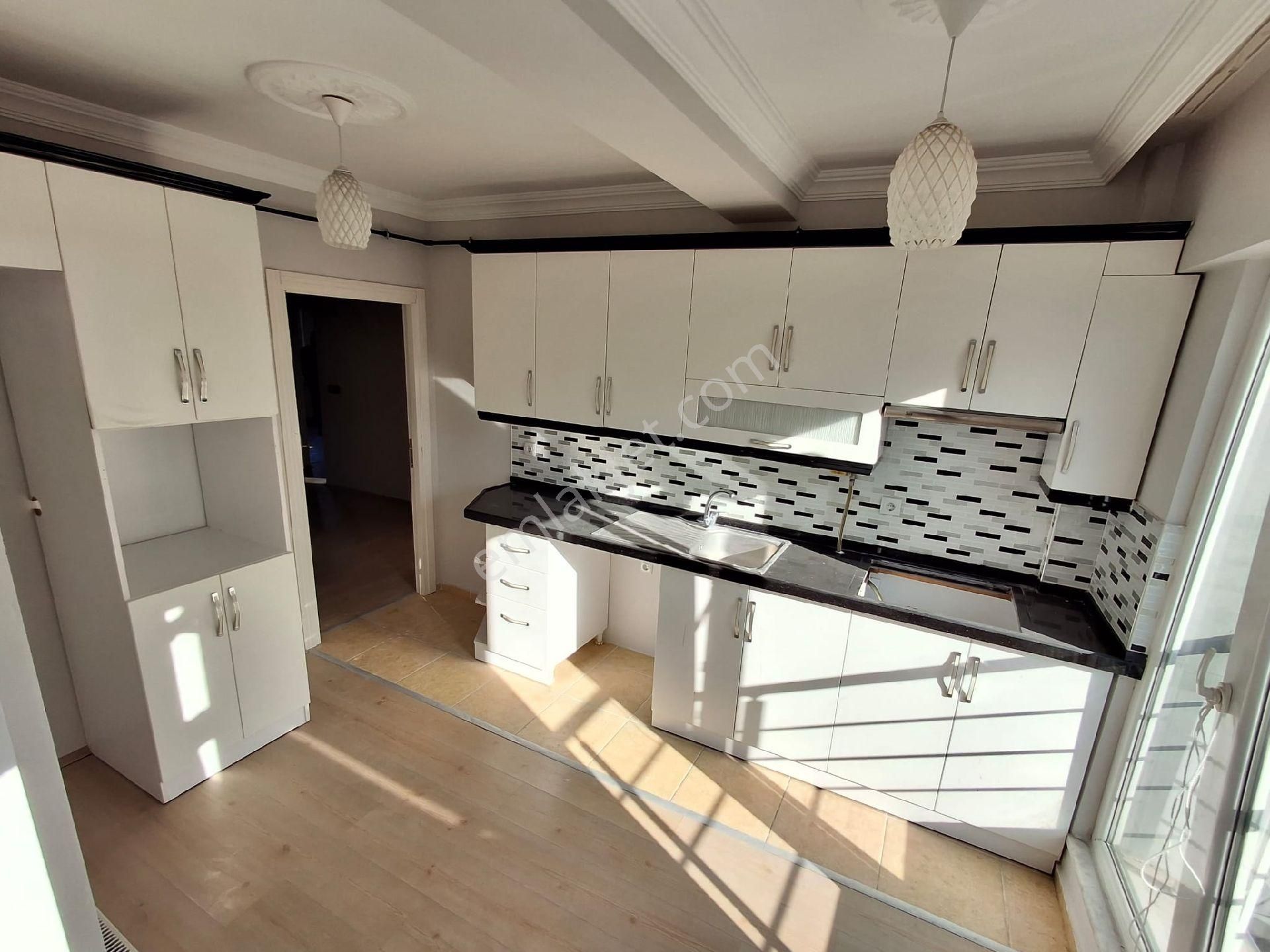 Evim-nur'dan Atakent Mh. 3+1 4.kat 120m2 Cağloğlu Bulvarına Cephe Fırsat Daire