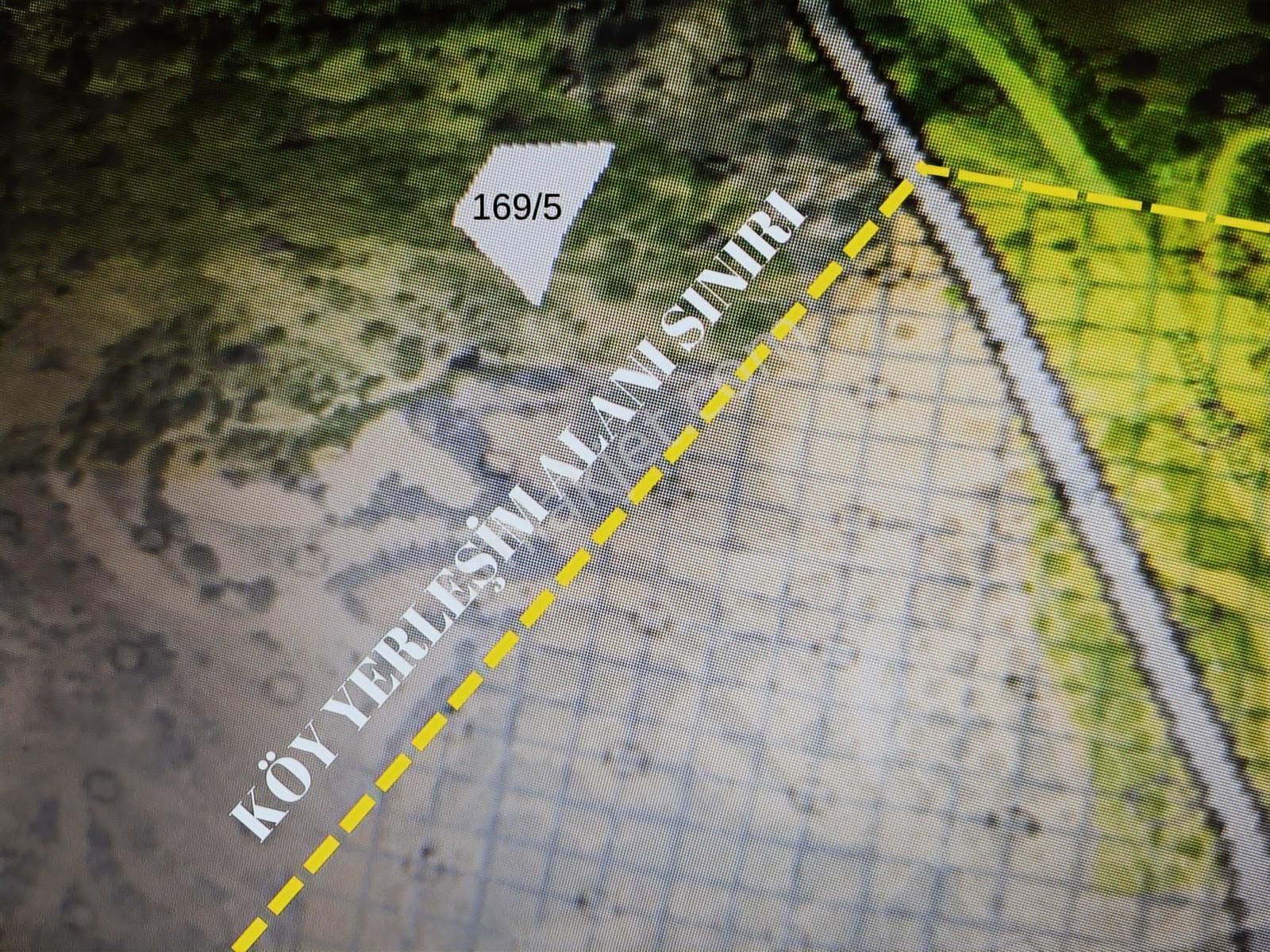 Fethiye'ye 63 Km Uzaklıkta Köy Yerleşim Sınırında 990 M2 Tarla - Görsel 2