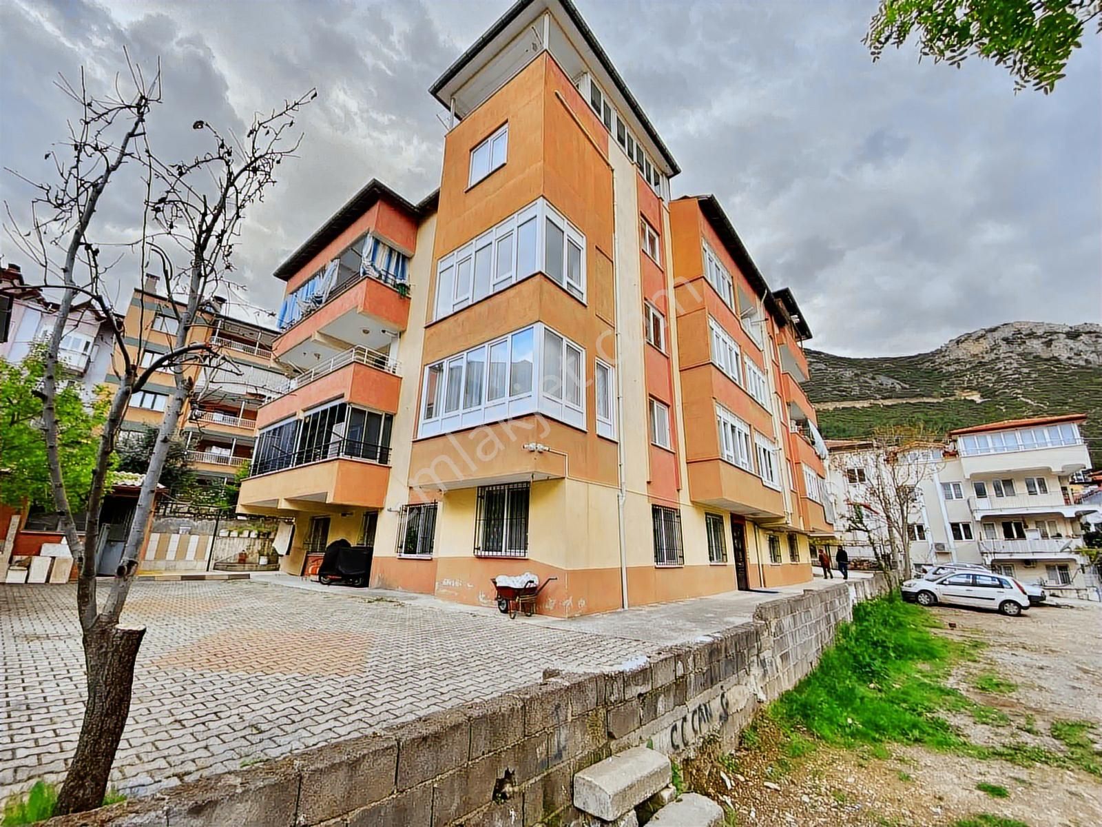 Bağbaşı Tev Lisesi Yanında 2,5 +1 Daire