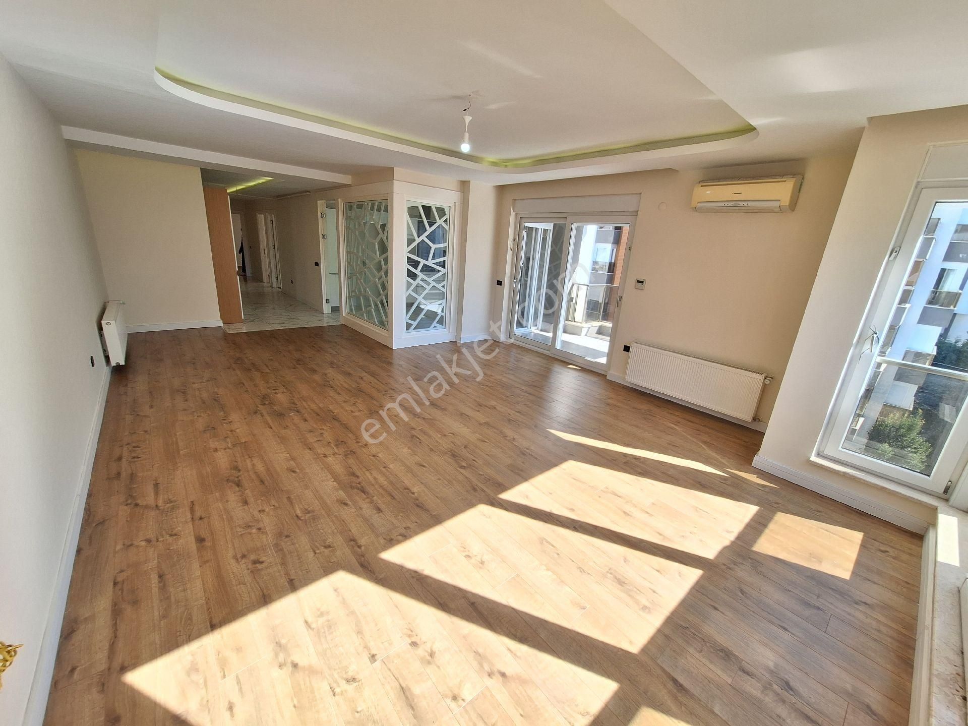 Konyaaltı Uncalı Mahallesinde Güvenlikli Havuzlu Site İçinde Doğalgaz Kombili Klimalı 3+1 Daire - Görsel 9