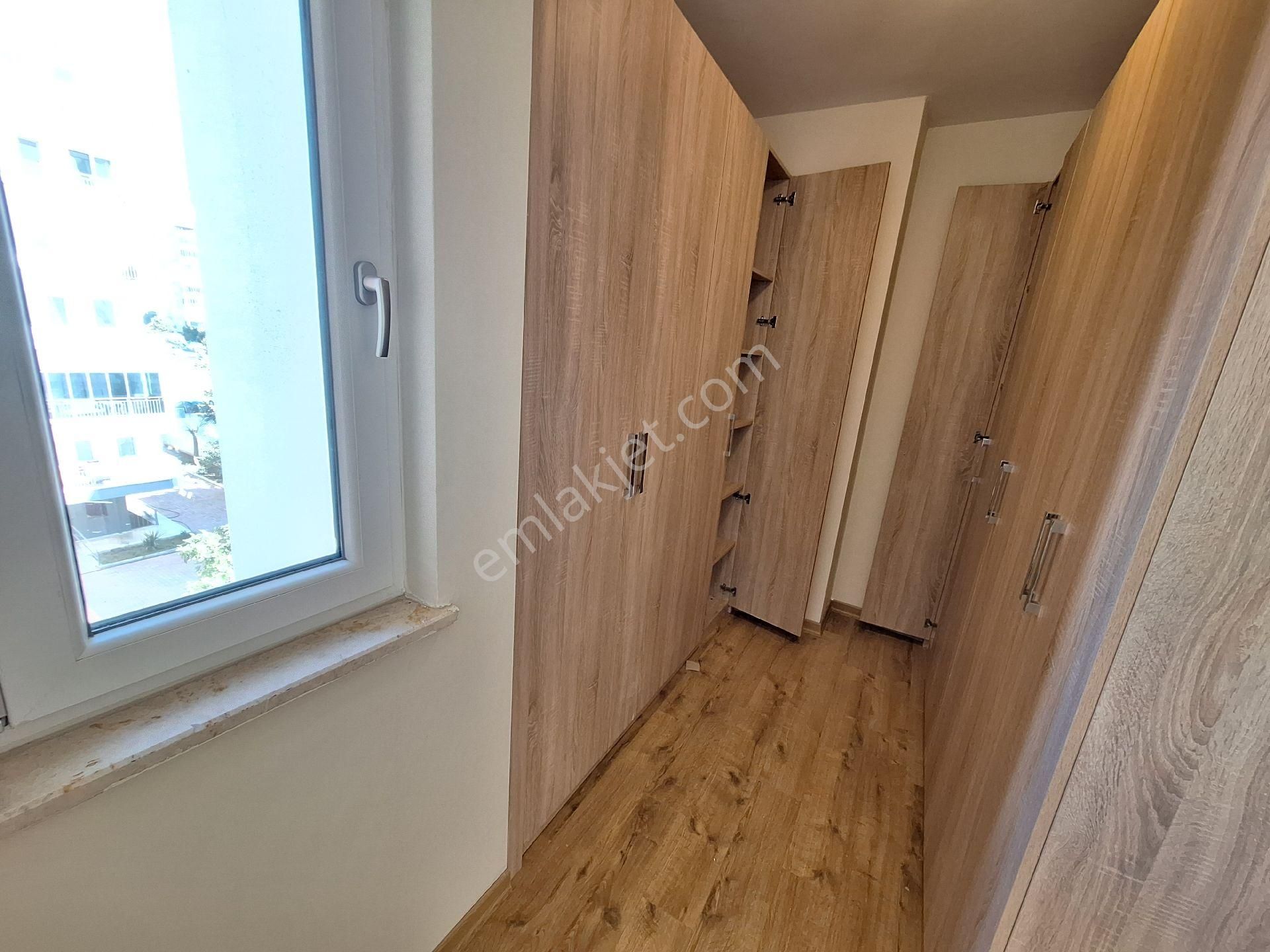 Konyaaltı Uncalı Mahallesinde Güvenlikli Havuzlu Site İçinde Doğalgaz Kombili Klimalı 3+1 Daire - Görsel 28