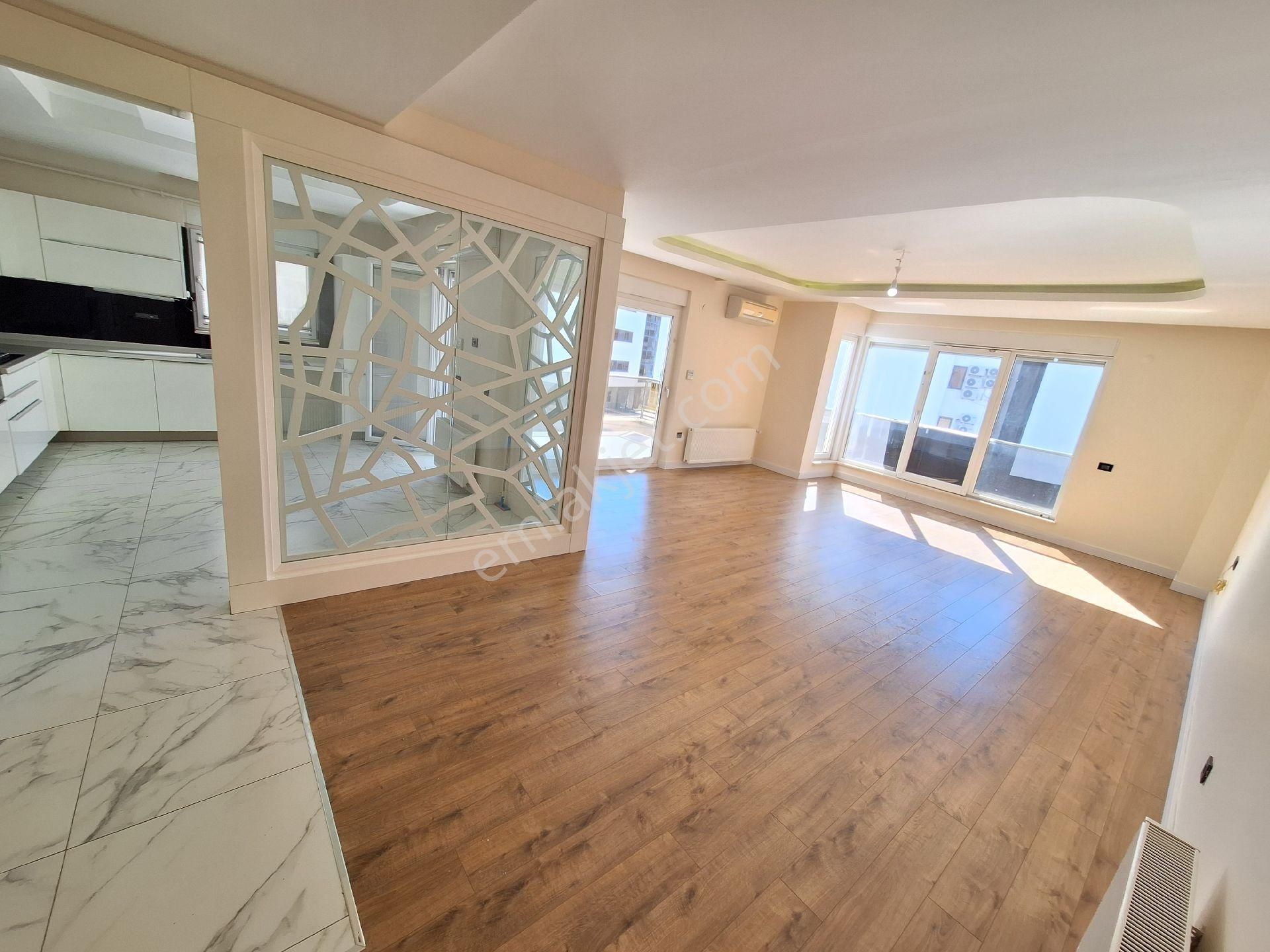 Konyaaltı Uncalı Mahallesinde Güvenlikli Havuzlu Site İçinde Doğalgaz Kombili Klimalı 3+1 Daire - Görsel 7