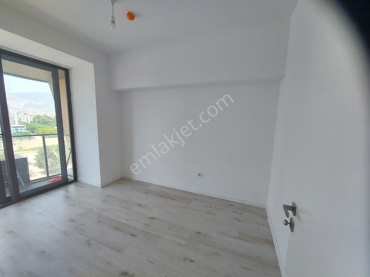 Turyaptan Ontan Rezidansta Kısmi Eşyalı Kiralık 2+1 Daire - Görsel 8