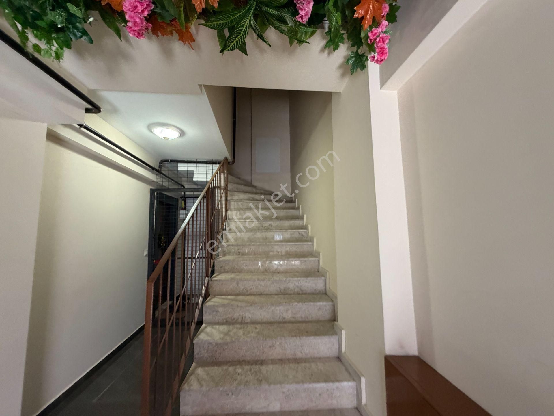 Buca Turyap'tan Merkezi Yerde Sıfır, Lüx 1+1 Eşyalı Daire - Görsel 4