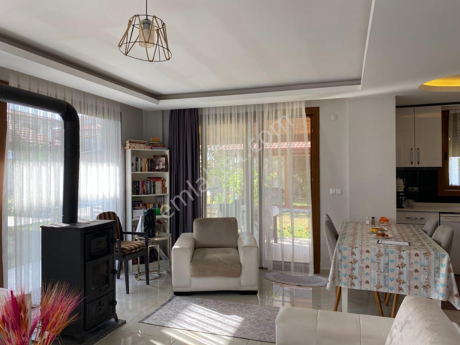 İzmir Seferihisar Doğanbey De Satılık 3+1 Havuzlu Villa - Görsel 17