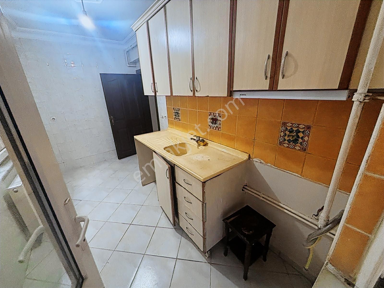 F-l Emlaktan Bulgurlu Metro Çağrı Eyüpoğlu Yakını 1+1 Aile-bekar - Görsel 13