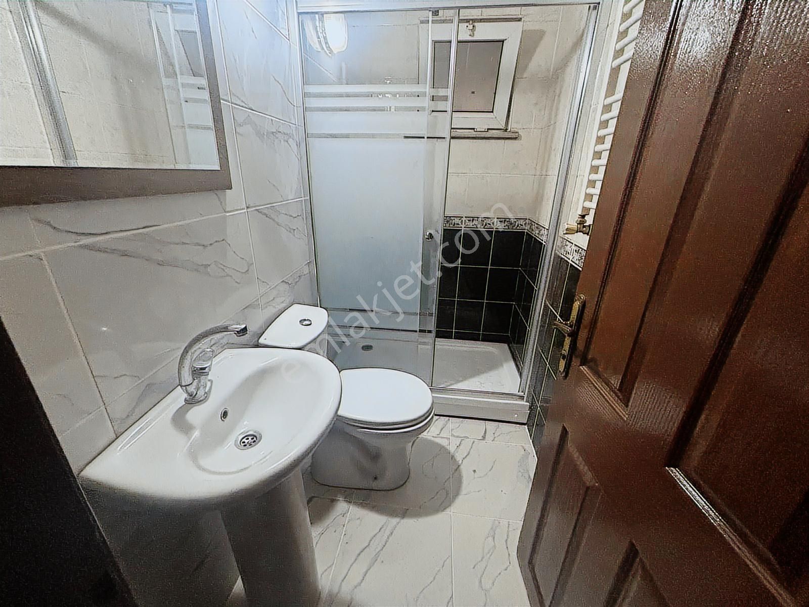 F-l Emlaktan Bulgurlu Metro Çağrı Eyüpoğlu Yakını 1+1 Aile-bekar - Görsel 4