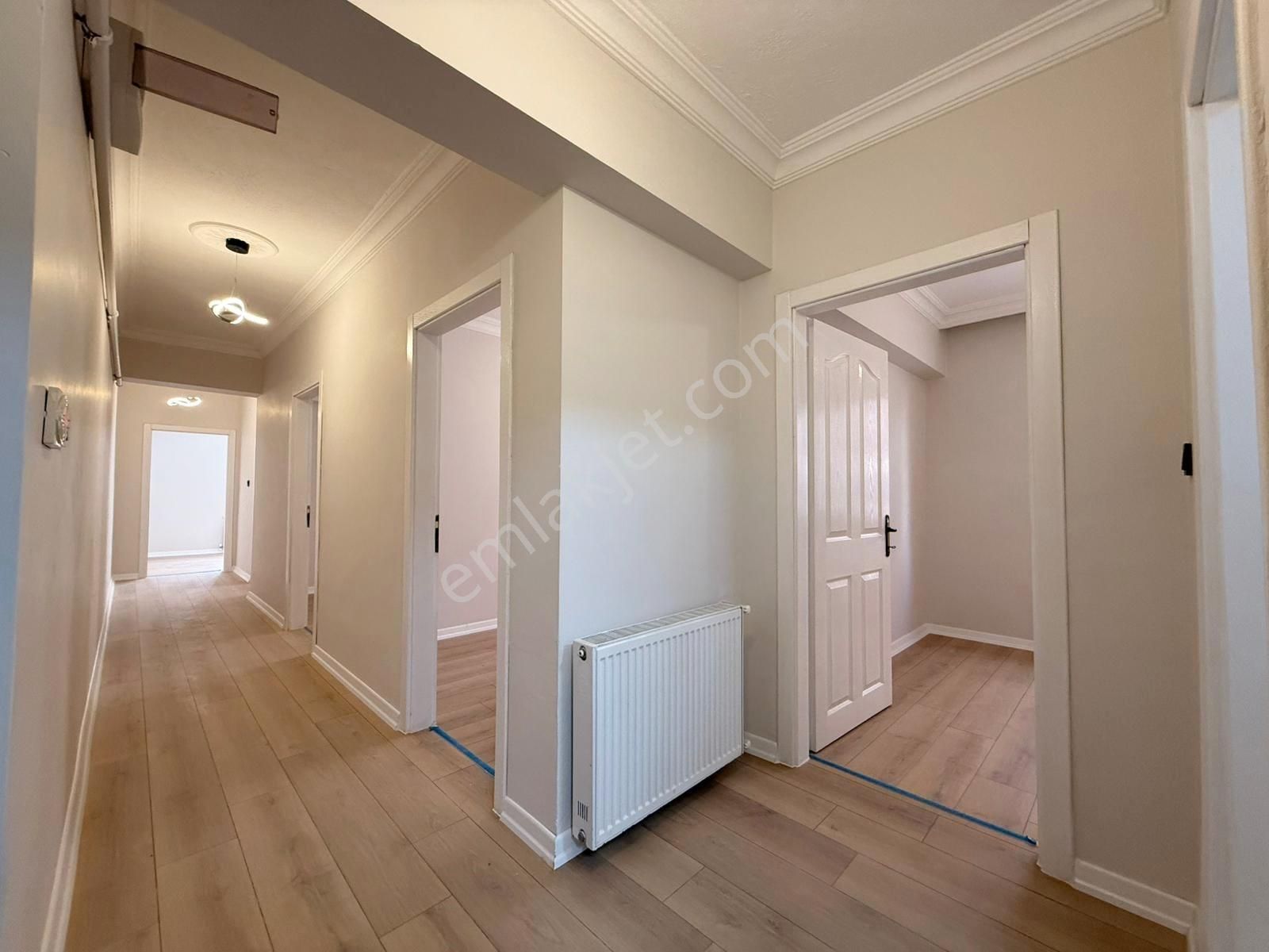 Mareşal Mah'de Genç Binada Cadde Cepheli Kat Konumunda Y.giriş - Görsel 28