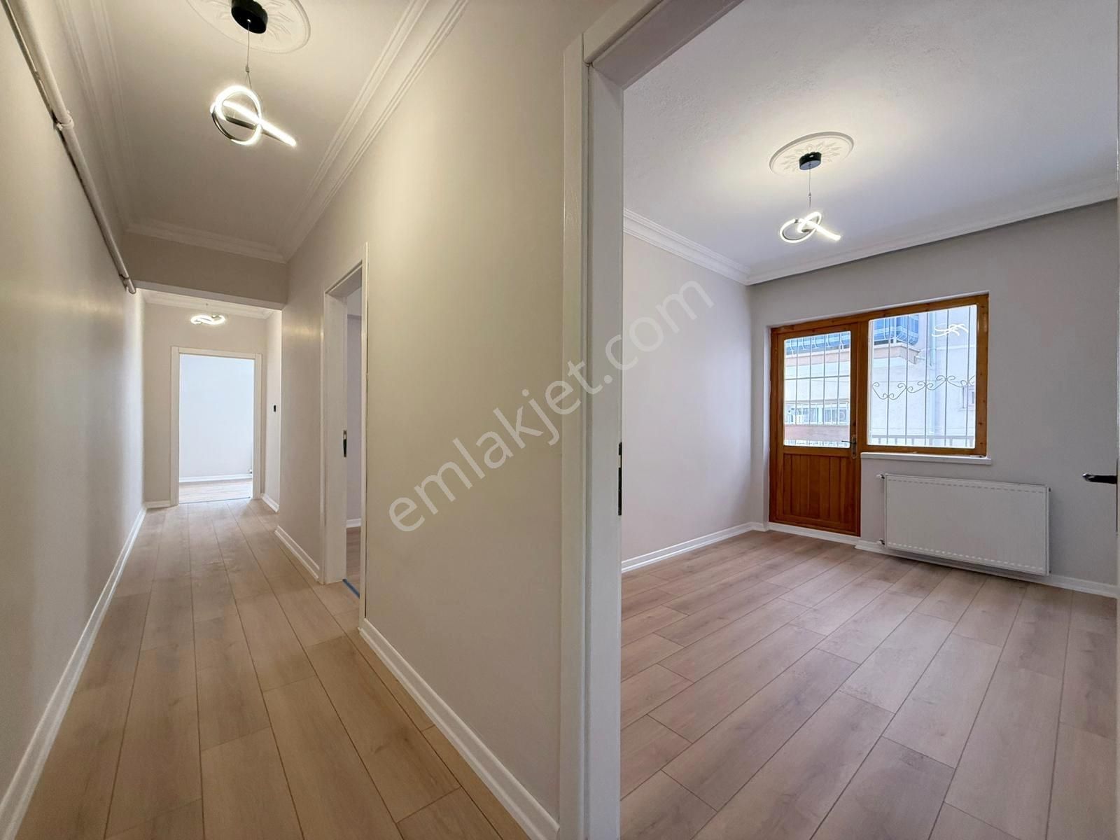 Mareşal Mah'de Genç Binada Cadde Cepheli Kat Konumunda Y.giriş - Görsel 24