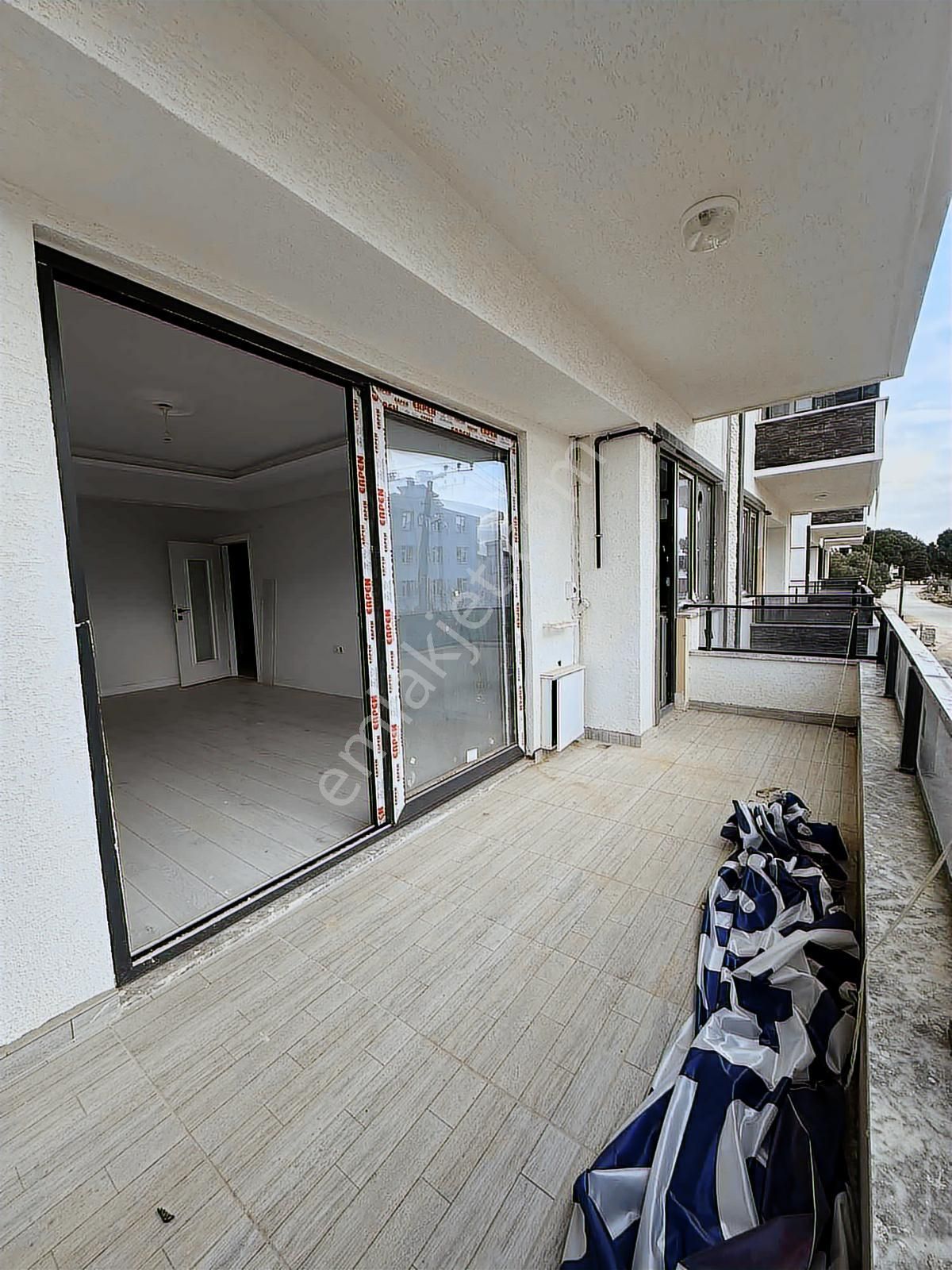 Denize 30 Metre Geniş Sıfır İskanlı Daire - Görsel 11