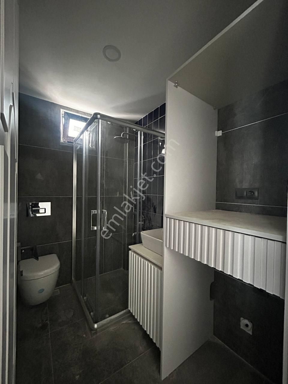 Tramvay Altı Anayola 2. Binada Satılık 1+1 Daire - Görsel 8