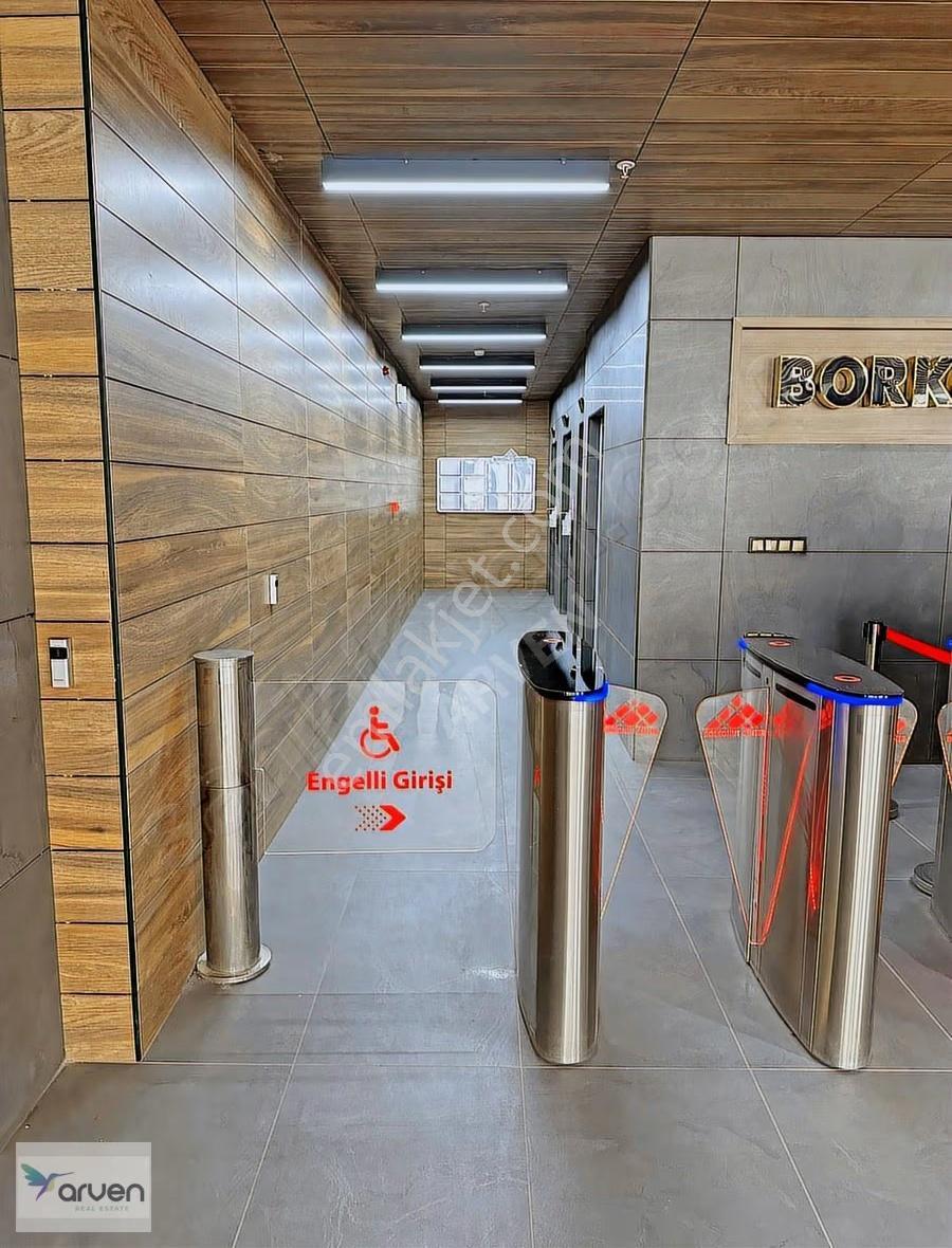 İlkadım'da Borkonut Center İş Merkezinde Satılık Ofis - Görsel 5