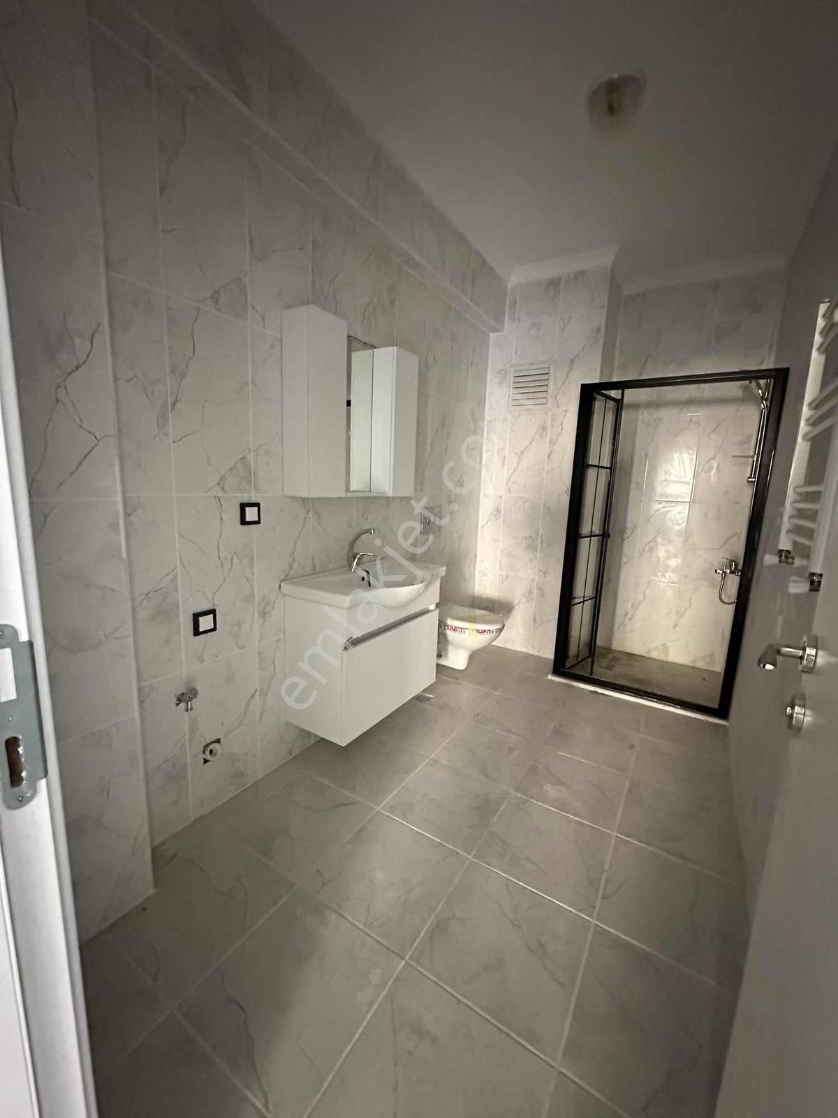 Denize 40 Metre Yol Üstü Yeni Binada 2+1 - Görsel 18