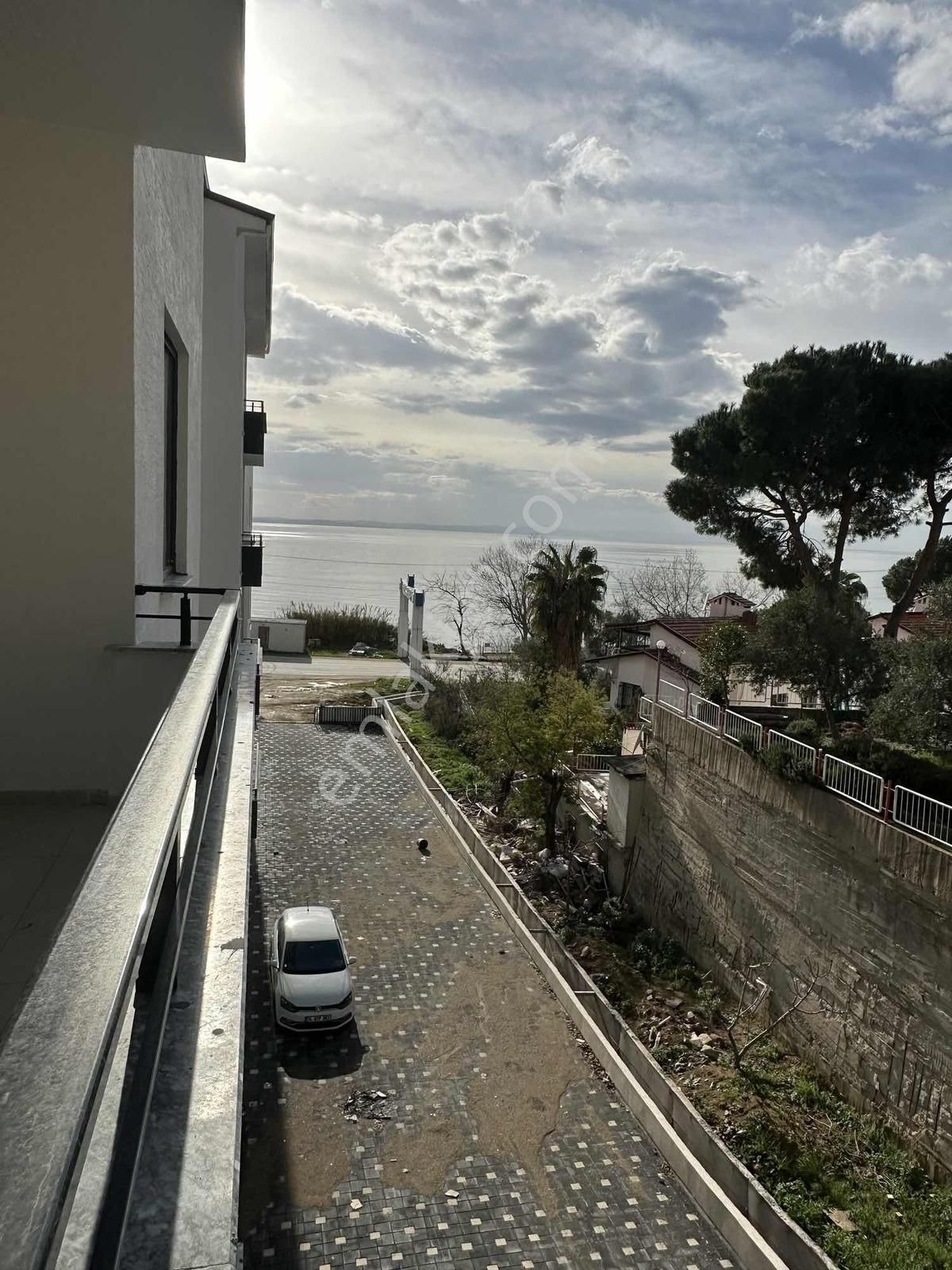 Denize 40 Metre Yol Üstü Yeni Binada 2+1 - Görsel 5