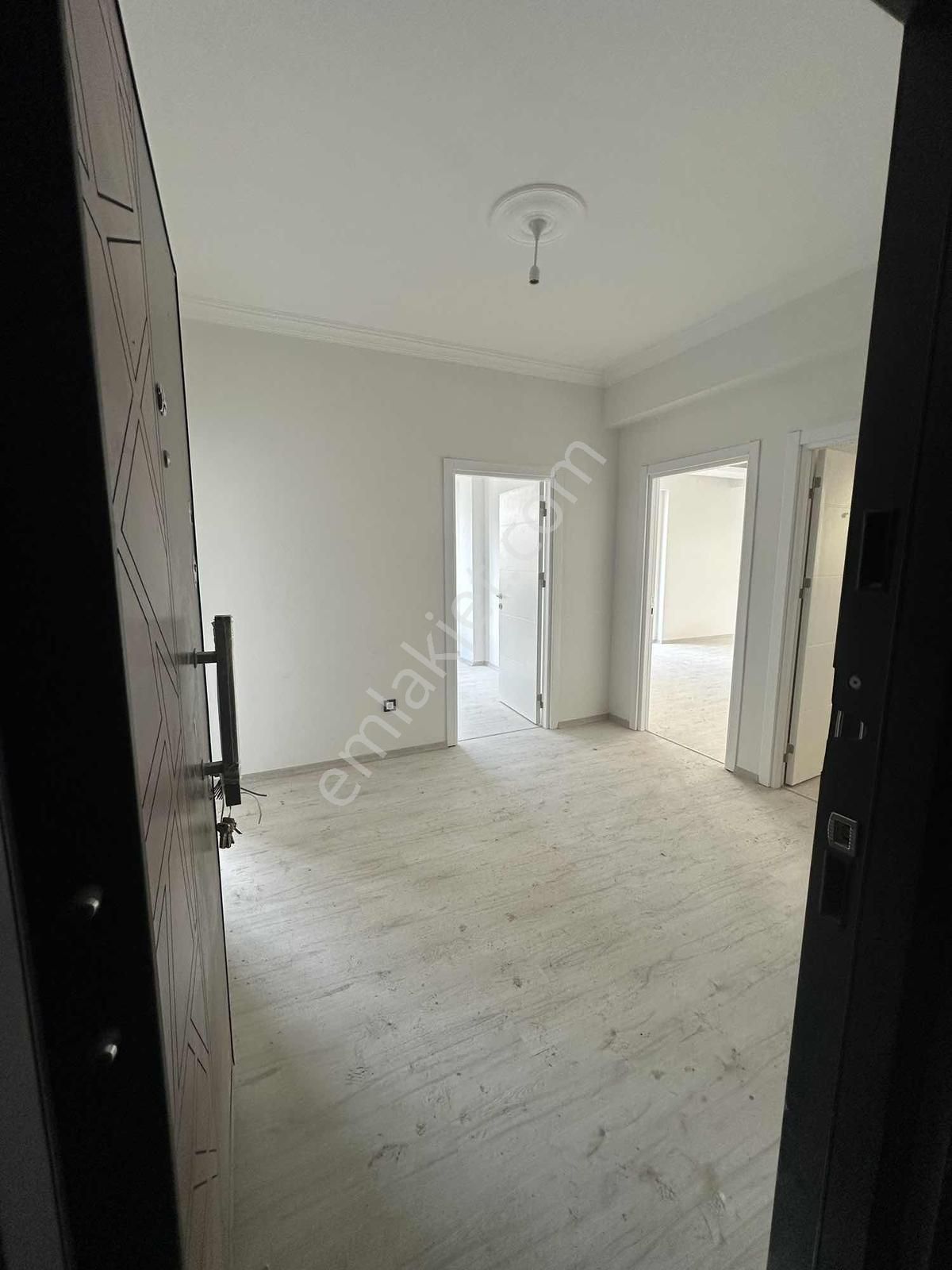 Denize 40 Metre Yol Üstü Yeni Binada 2+1 - Görsel 17