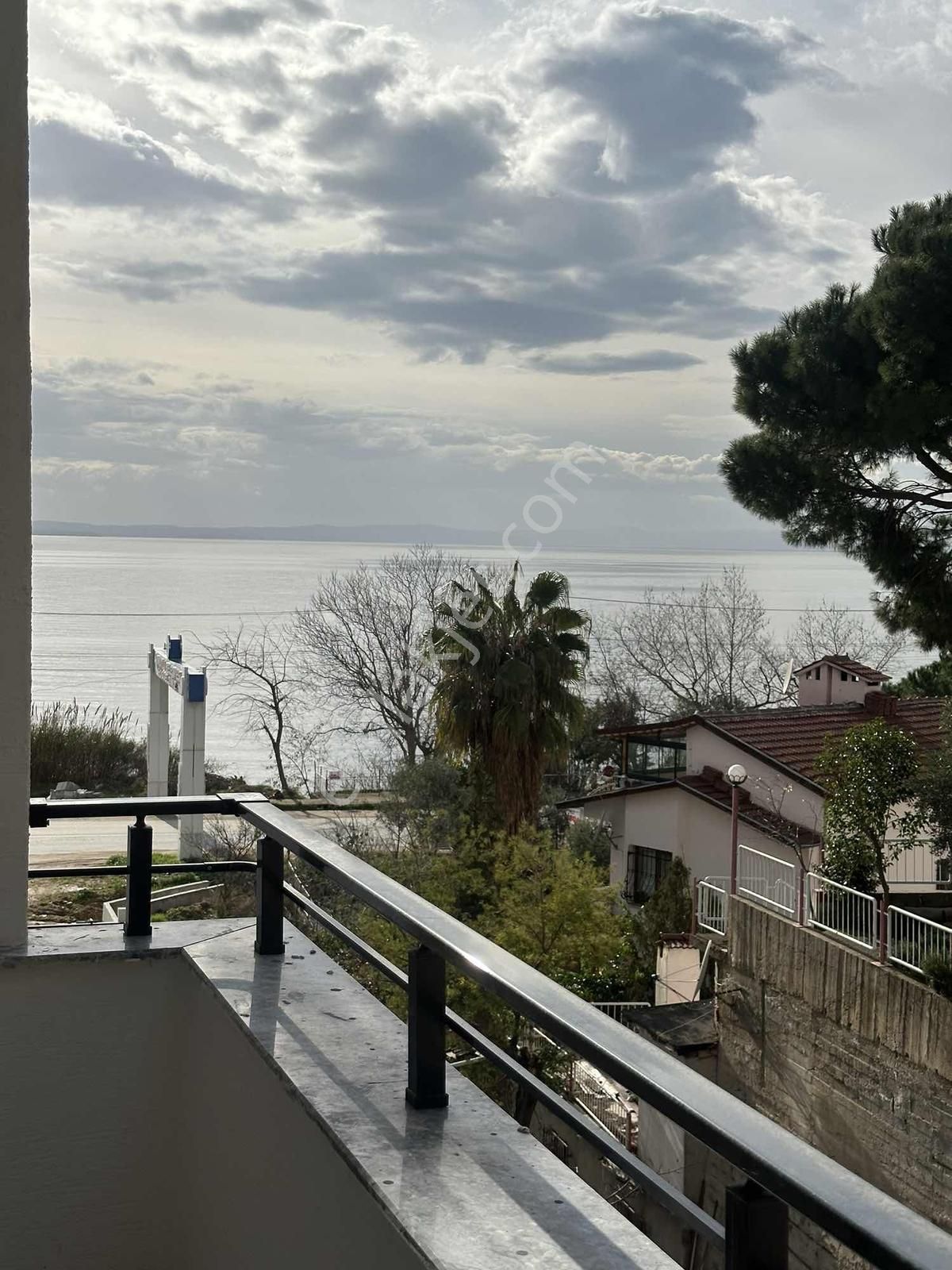 Denize 40 Metre Yol Üstü Yeni Binada 2+1 - Görsel 10