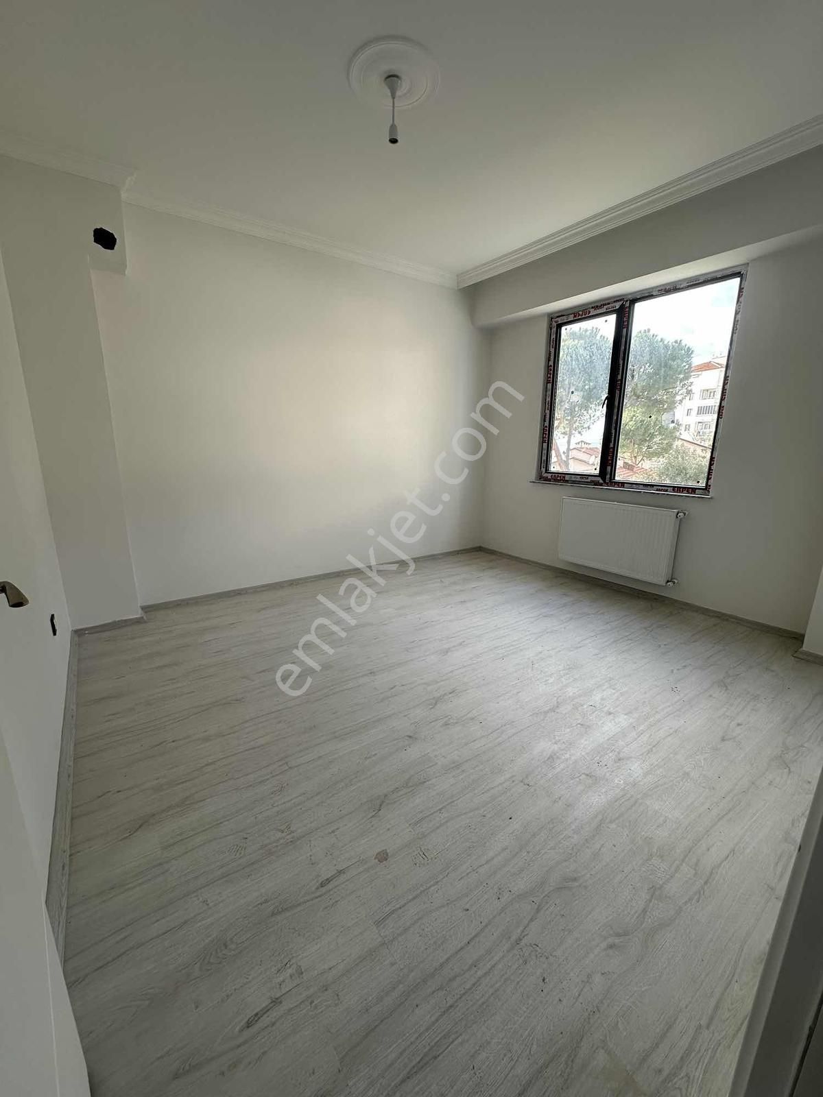 Denize 40 Metre Yol Üstü Yeni Binada 2+1 - Görsel 19