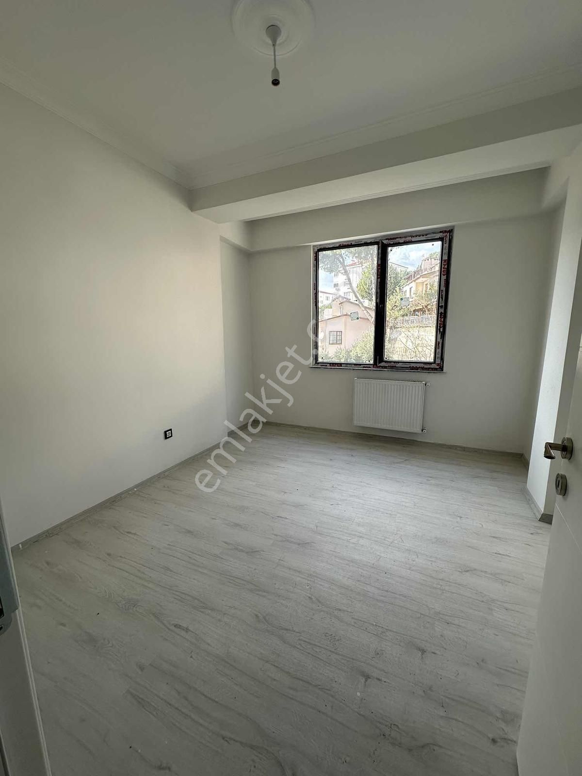 Denize 40 Metre Yol Üstü Yeni Binada 2+1 - Görsel 12