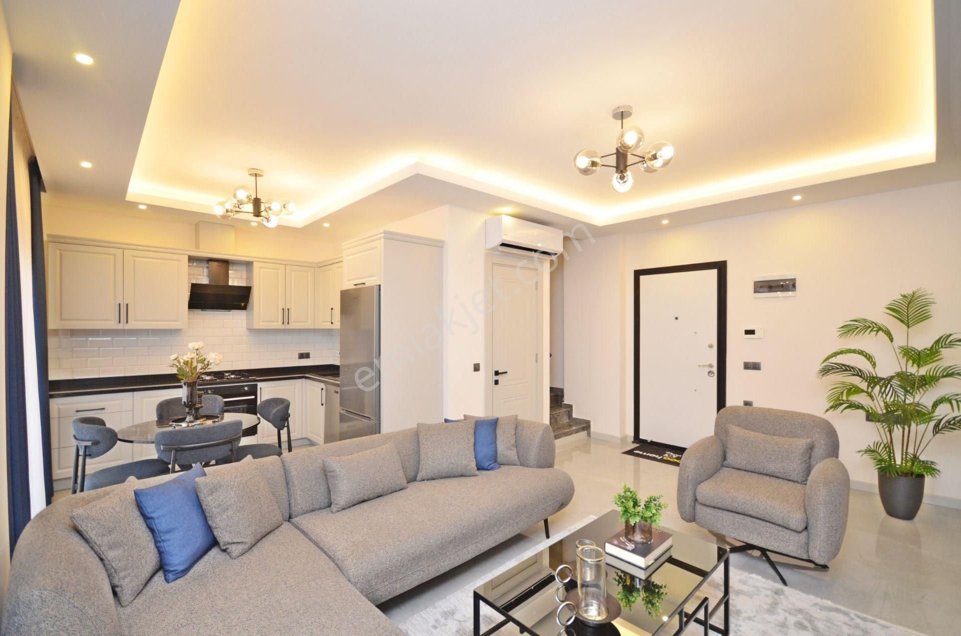 Alanya Oba’da Kale Manzaralı Full Eşyalı 2+1 Dubleks Daire - Görsel 2