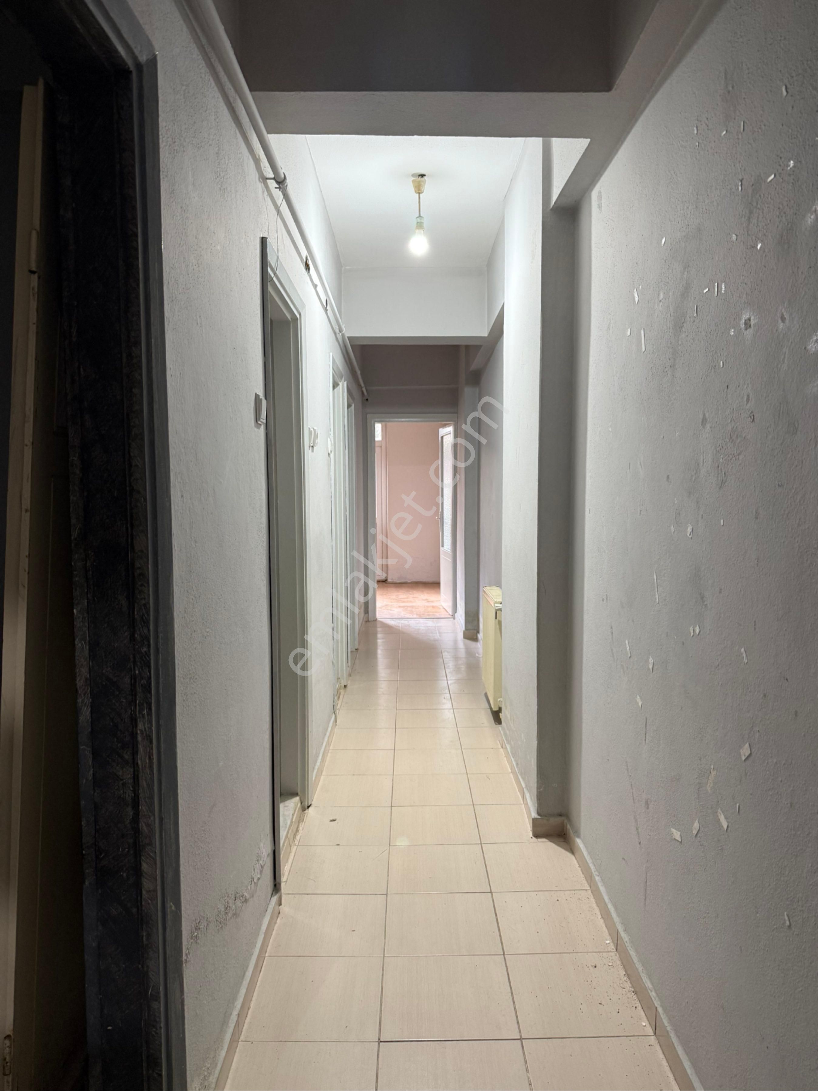 Sütlüce Mah. Soma Caddesi Üzeri Kiralık 2+0 - Görsel 4