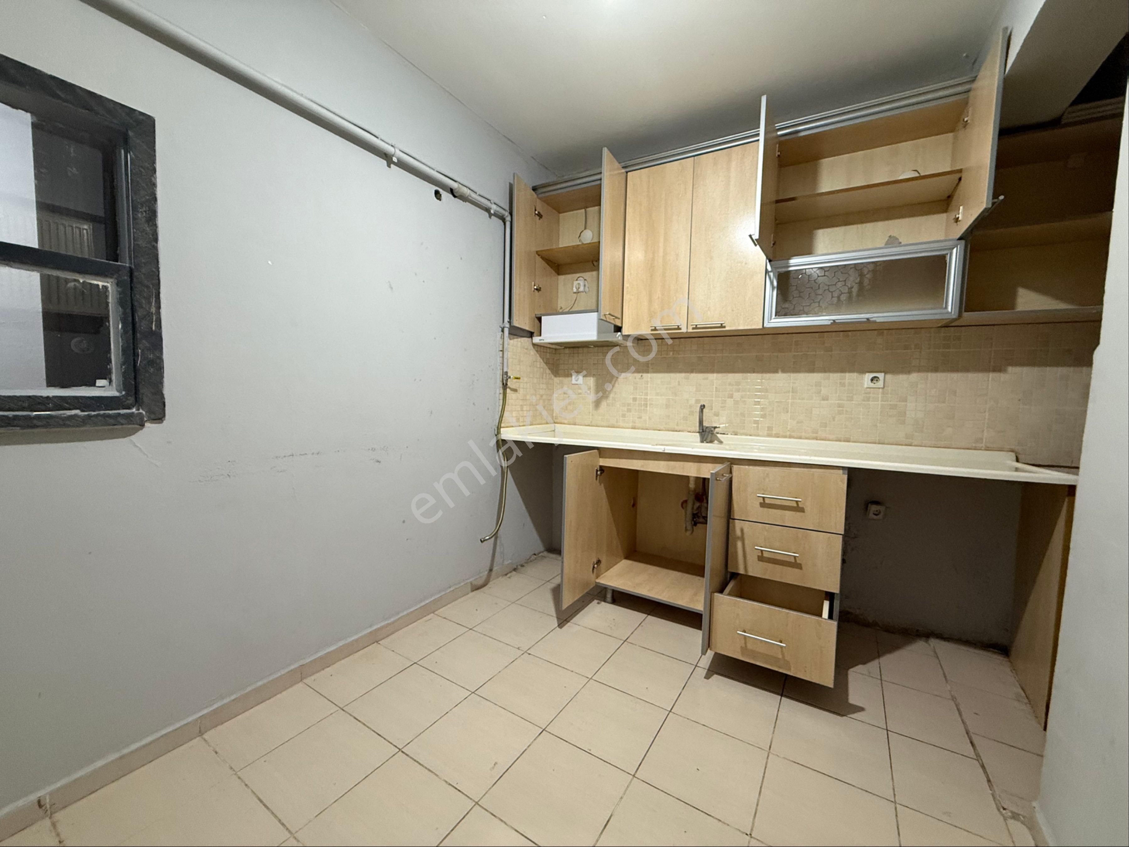 Sütlüce Mah. Soma Caddesi Üzeri Kiralık 2+0 - Görsel 7