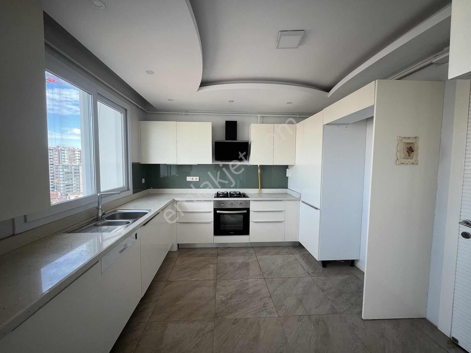 Pınar Mahallesi/özel Concept/site İçi/4+1/k.mutfak/havuz/3 Banyo - Görsel 35