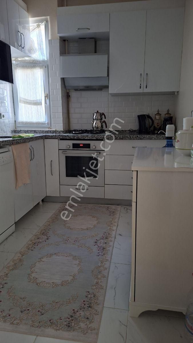 Bahçelievlerde 3+1 Temiz 2.kat - Görsel 23