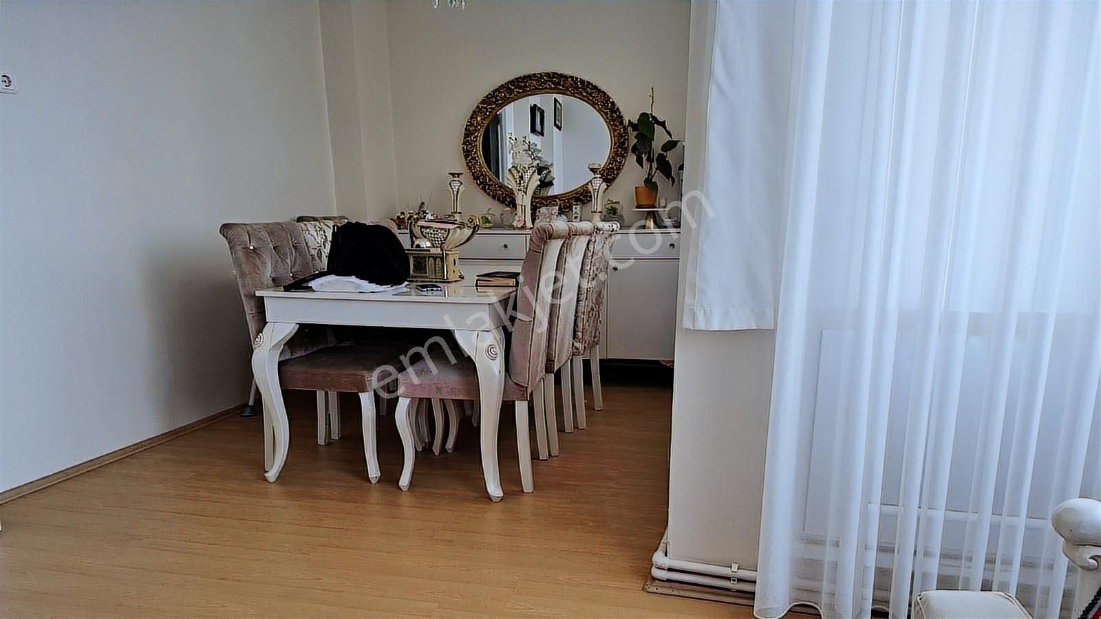 Bahçelievlerde 3+1 Temiz 2.kat - Görsel 27