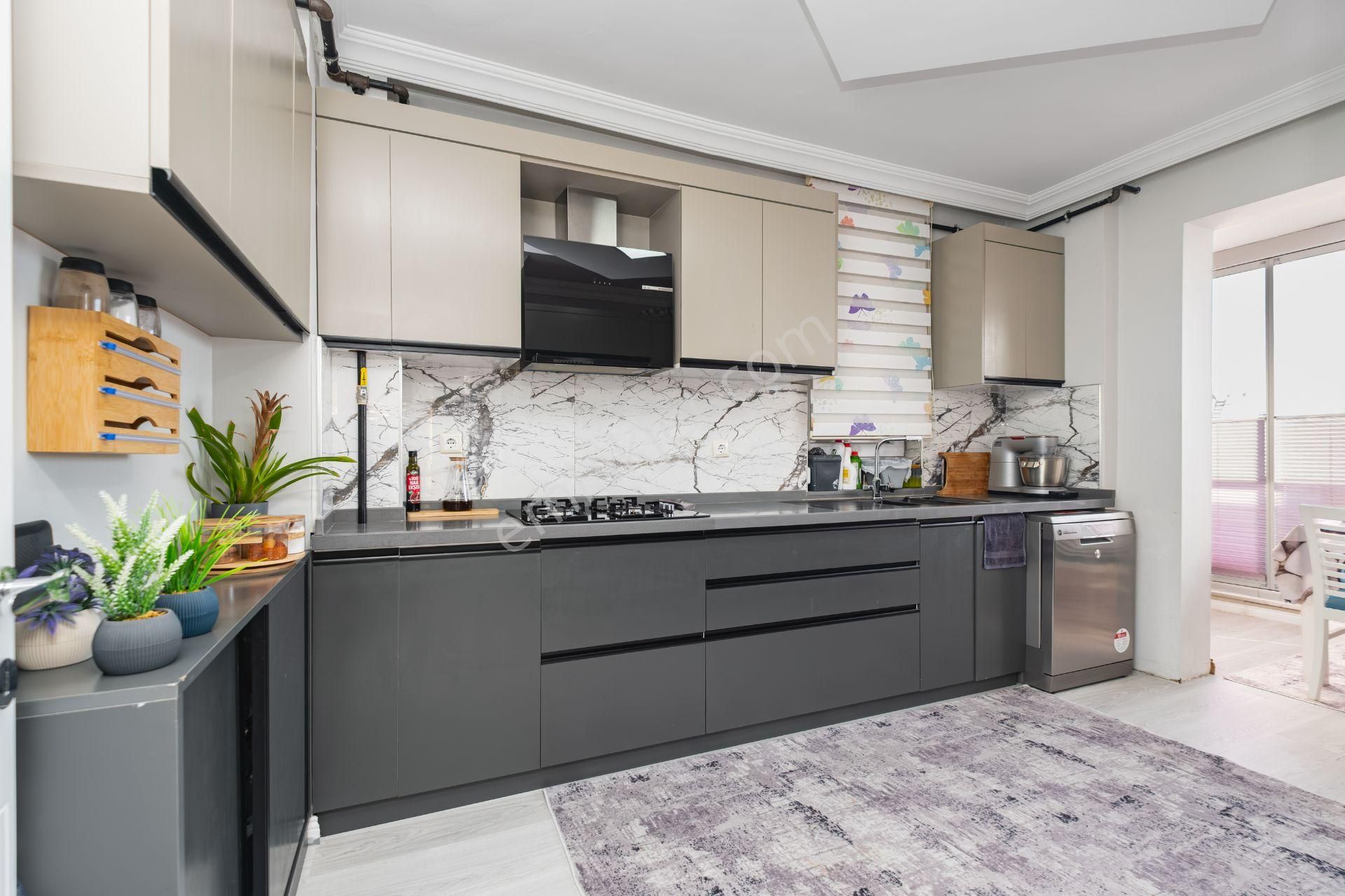 Yenigün Dilşad Refizade Karşısı Çift Mutfaklı Lüks Yapılı 4+2 Dubleks - Görsel 3