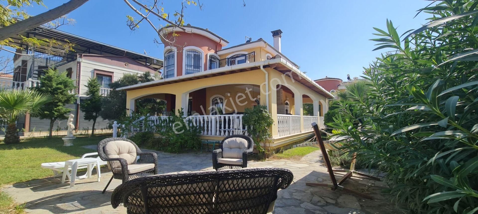 Kuşadası Satılık Karaova Mevkii