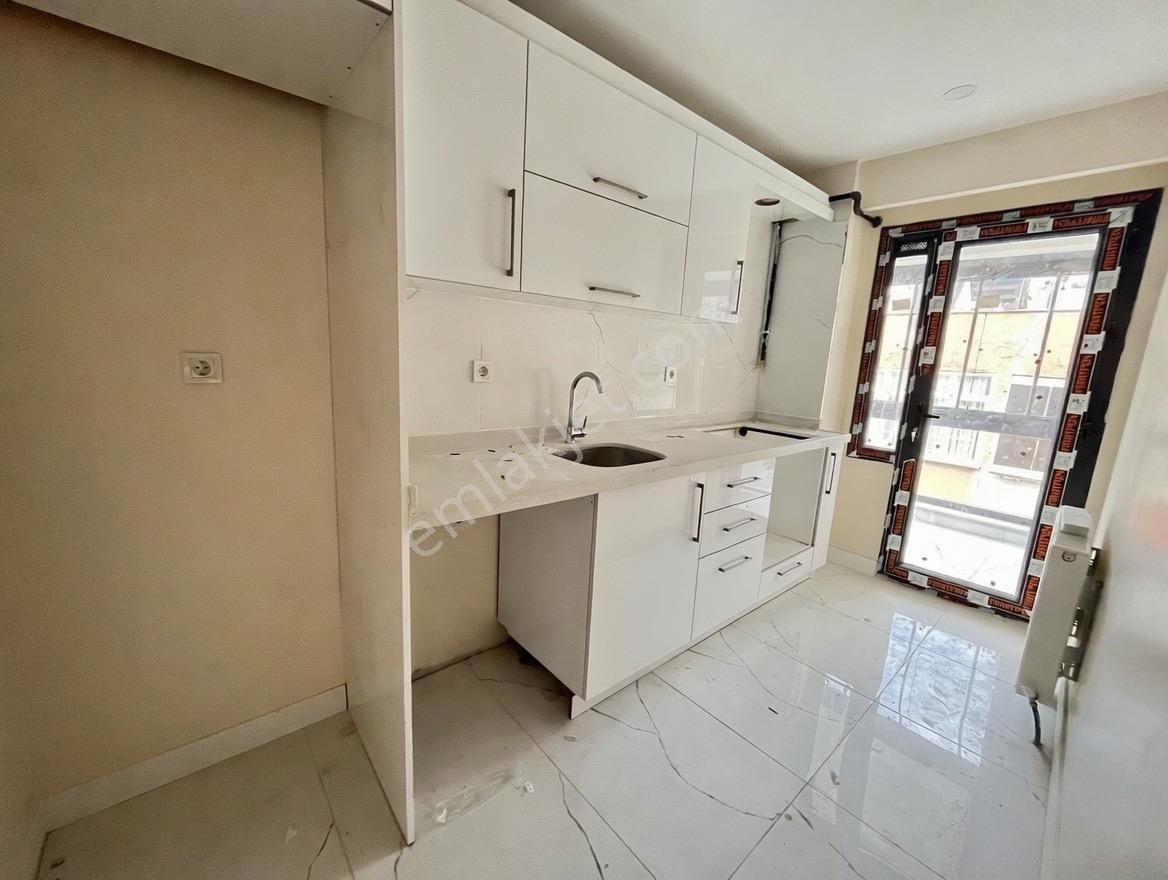 Loft'tan Sefaköy Merkezde Cadde Üzerinde 2+1 90m2 Sıfır Satılık Daire - Görsel 7