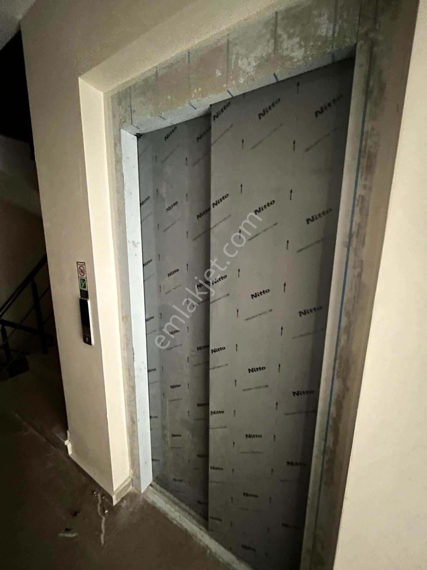 Loft'tan Sefaköy Merkezde Cadde Üzerinde 2+1 90m2 Sıfır Satılık Daire - Görsel 24