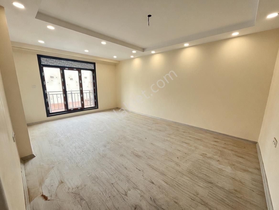 Loft'tan Sefaköy Merkezde Cadde Üzerinde 2+1 90m2 Sıfır Satılık Daire - Görsel 4