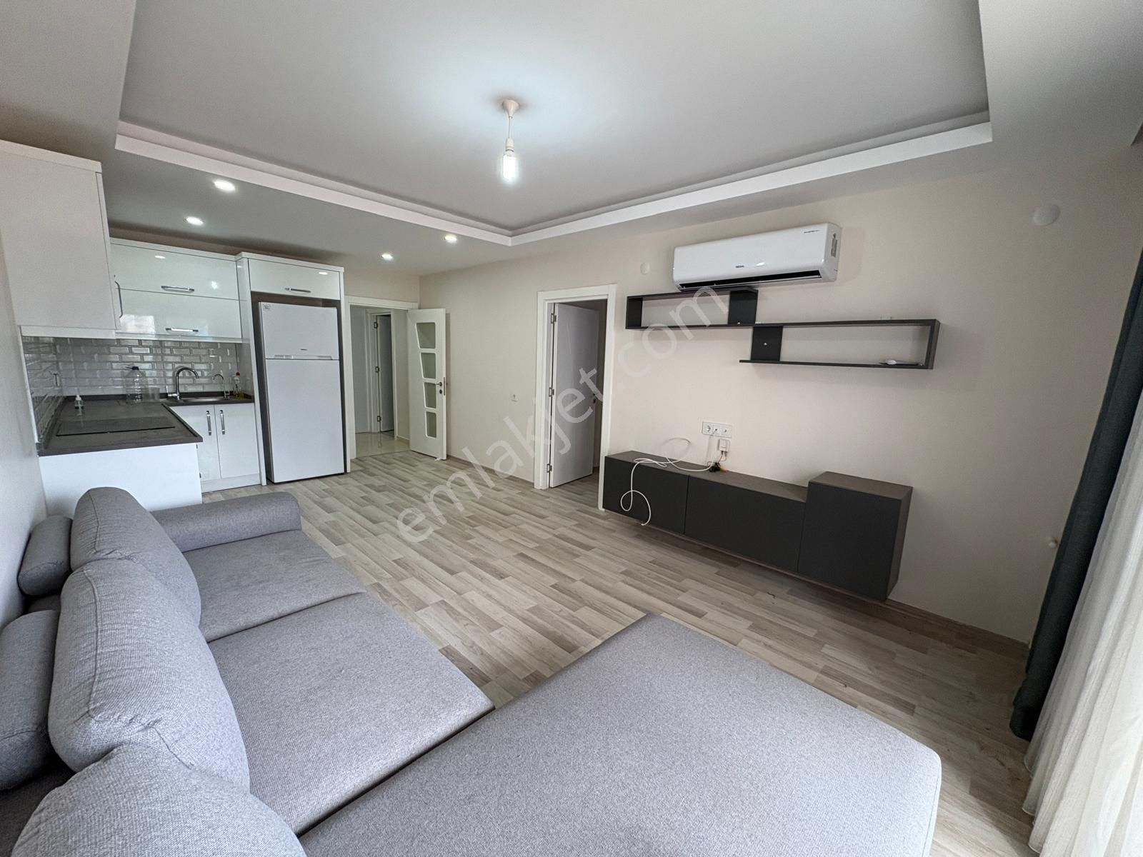 Yüzme Havuzlu , Otoparklı , Saunalı Site İçinde Fırsat 2+1 Daire - Görsel 3