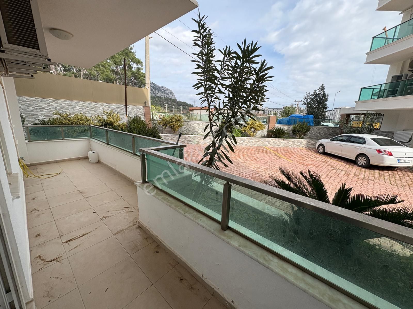 Yüzme Havuzlu , Otoparklı , Saunalı Site İçinde Fırsat 2+1 Daire - Görsel 20